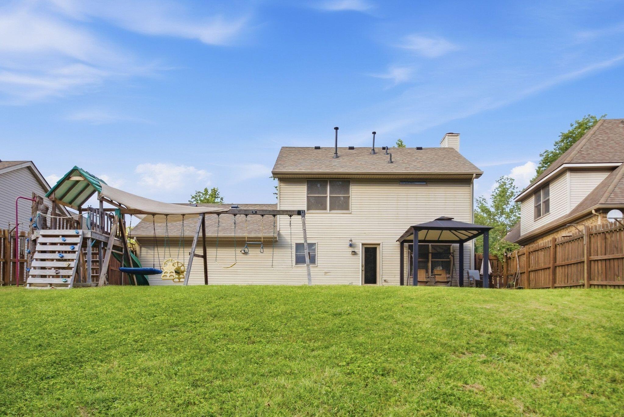 464 Amberley Drive Property Photo 41