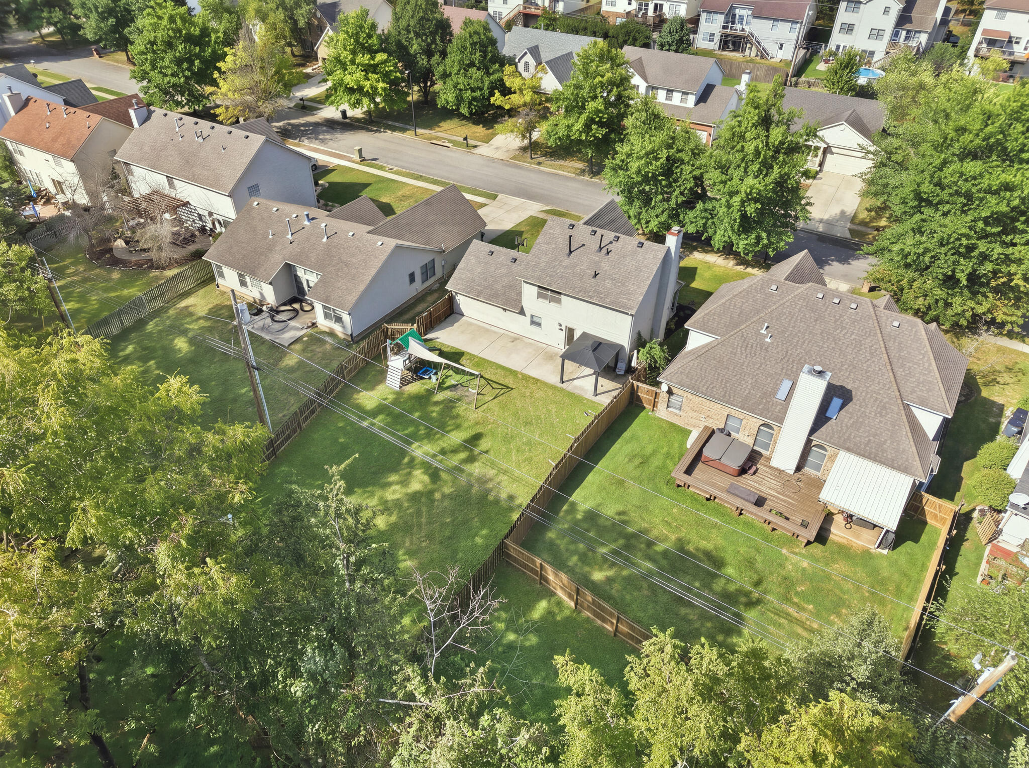 464 Amberley Drive Property Photo 47
