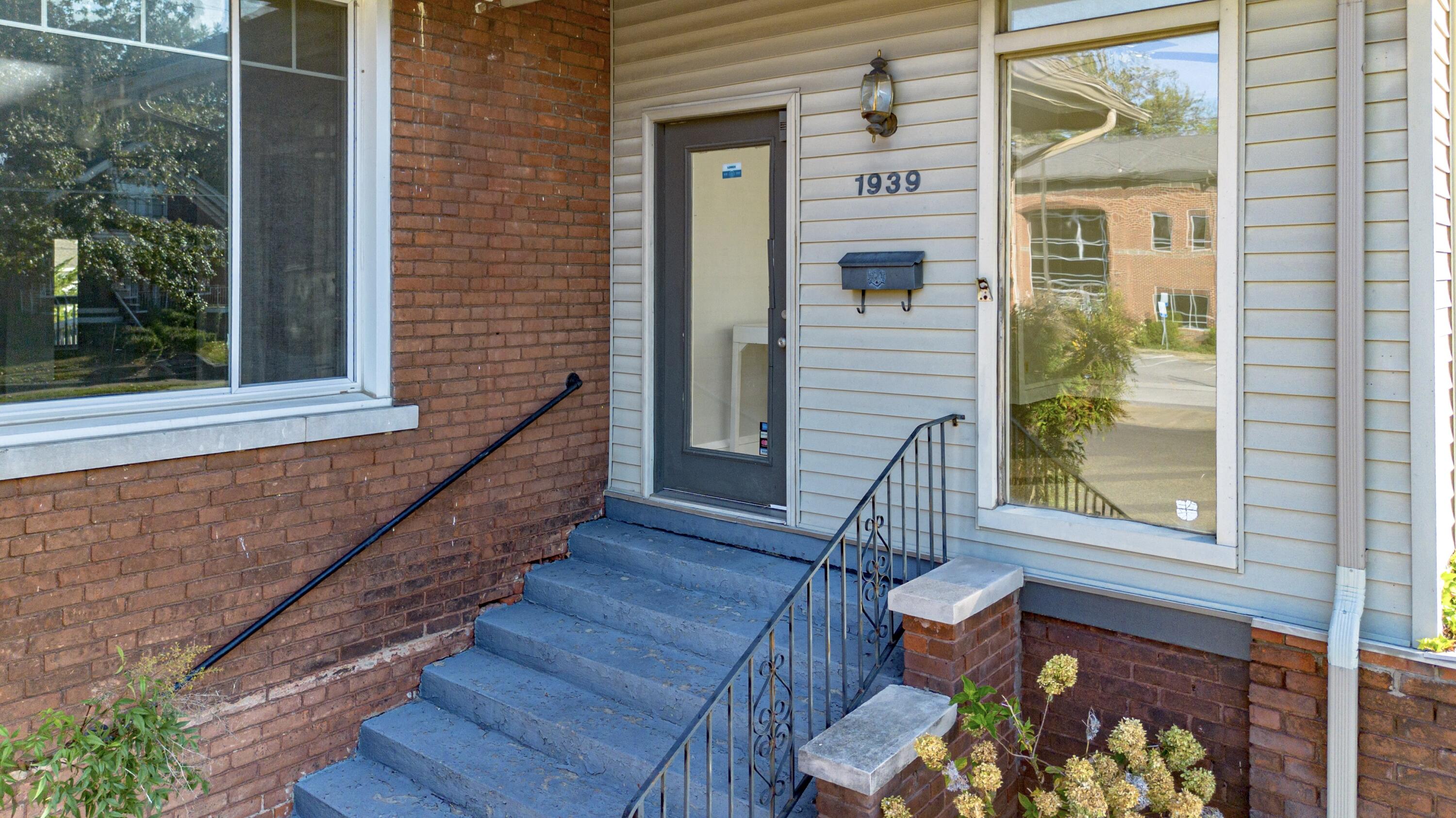 1939 Kentucky Avenue Property Photo 3