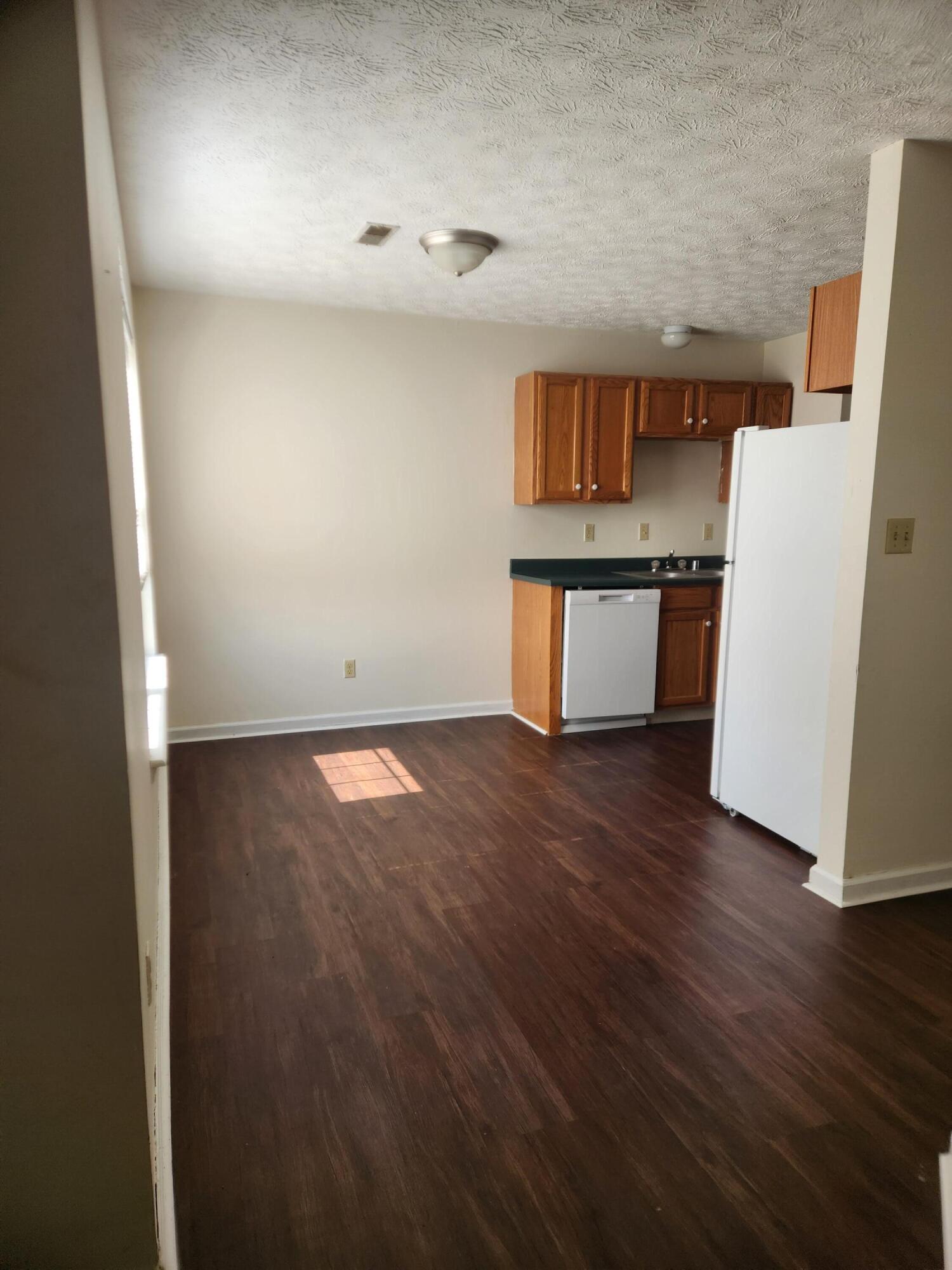 105 Woods Trail 2 Property Photo 4