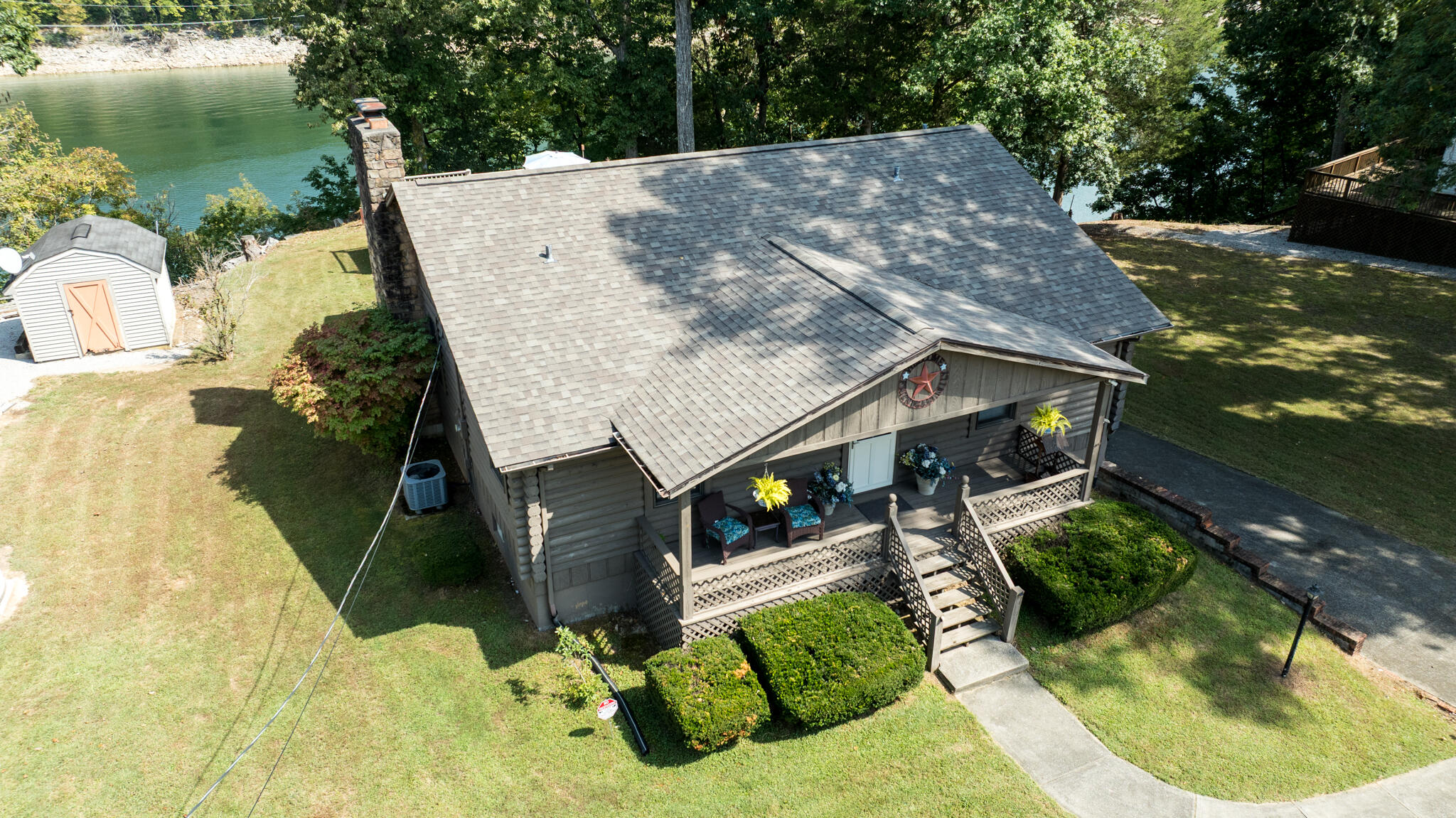 404 Hardwick Road Property Photo 4