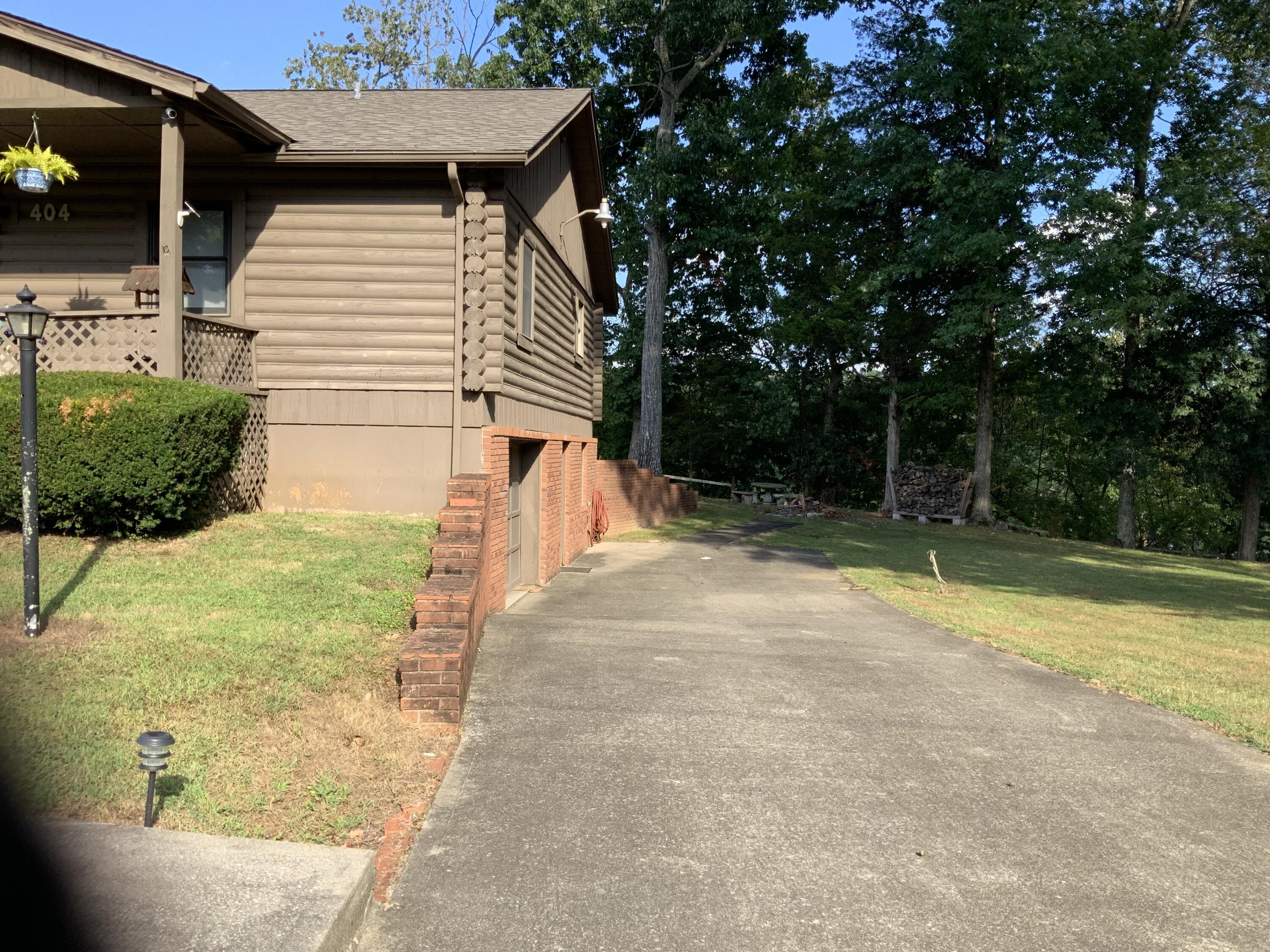 404 Hardwick Road Property Photo 6