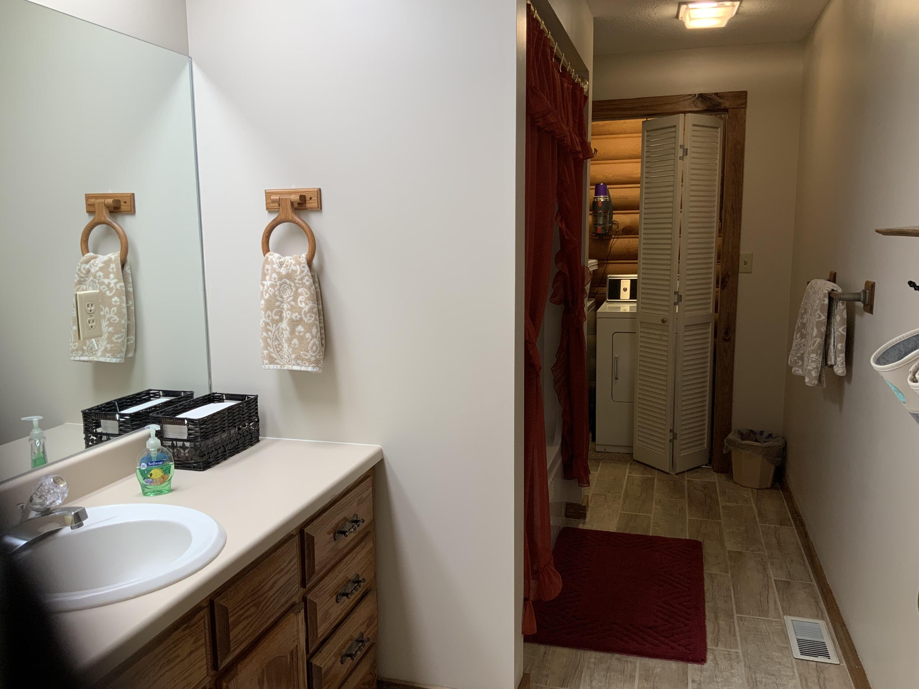 404 Hardwick Road Property Photo 13