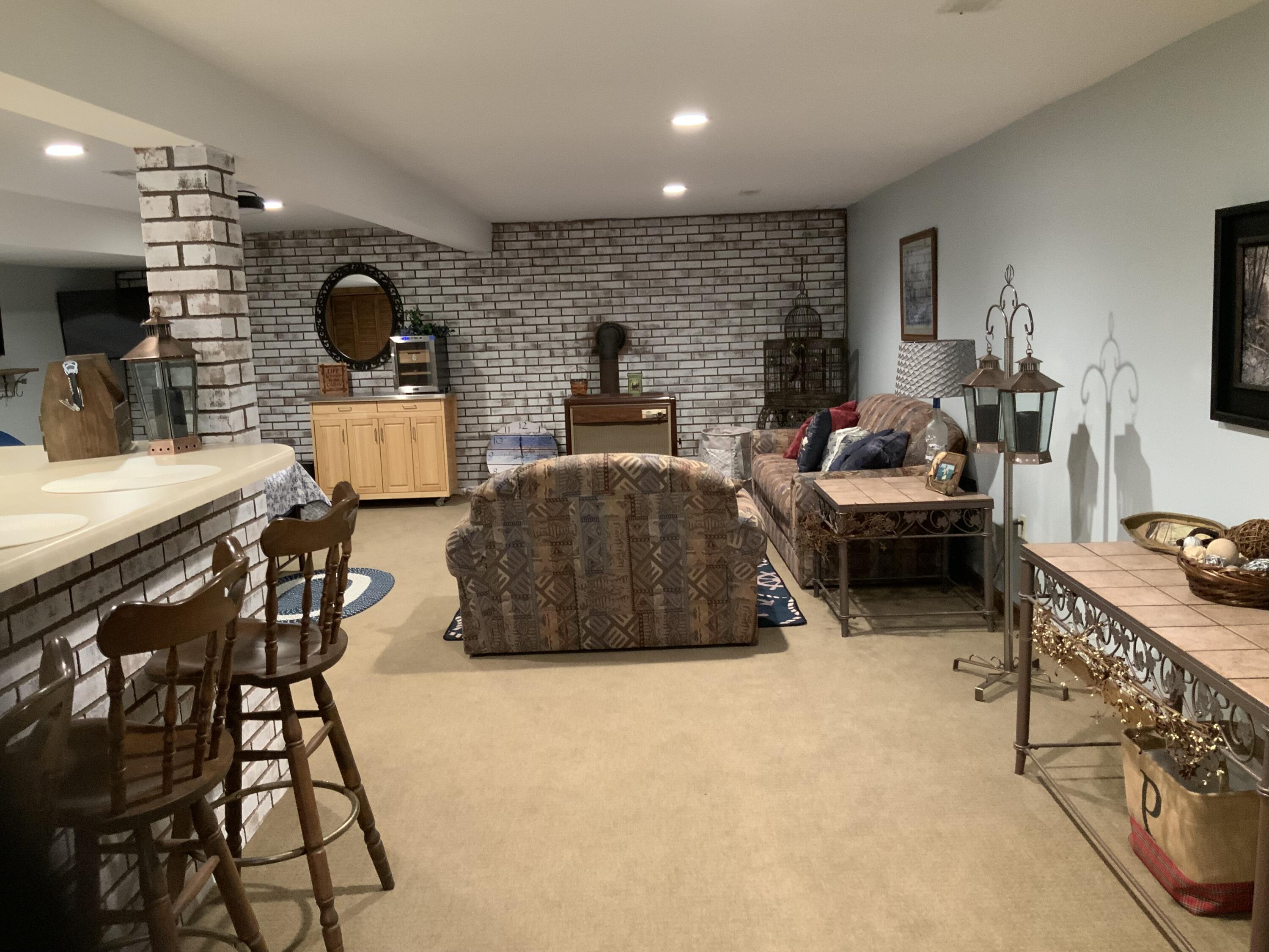 404 Hardwick Road Property Photo 20