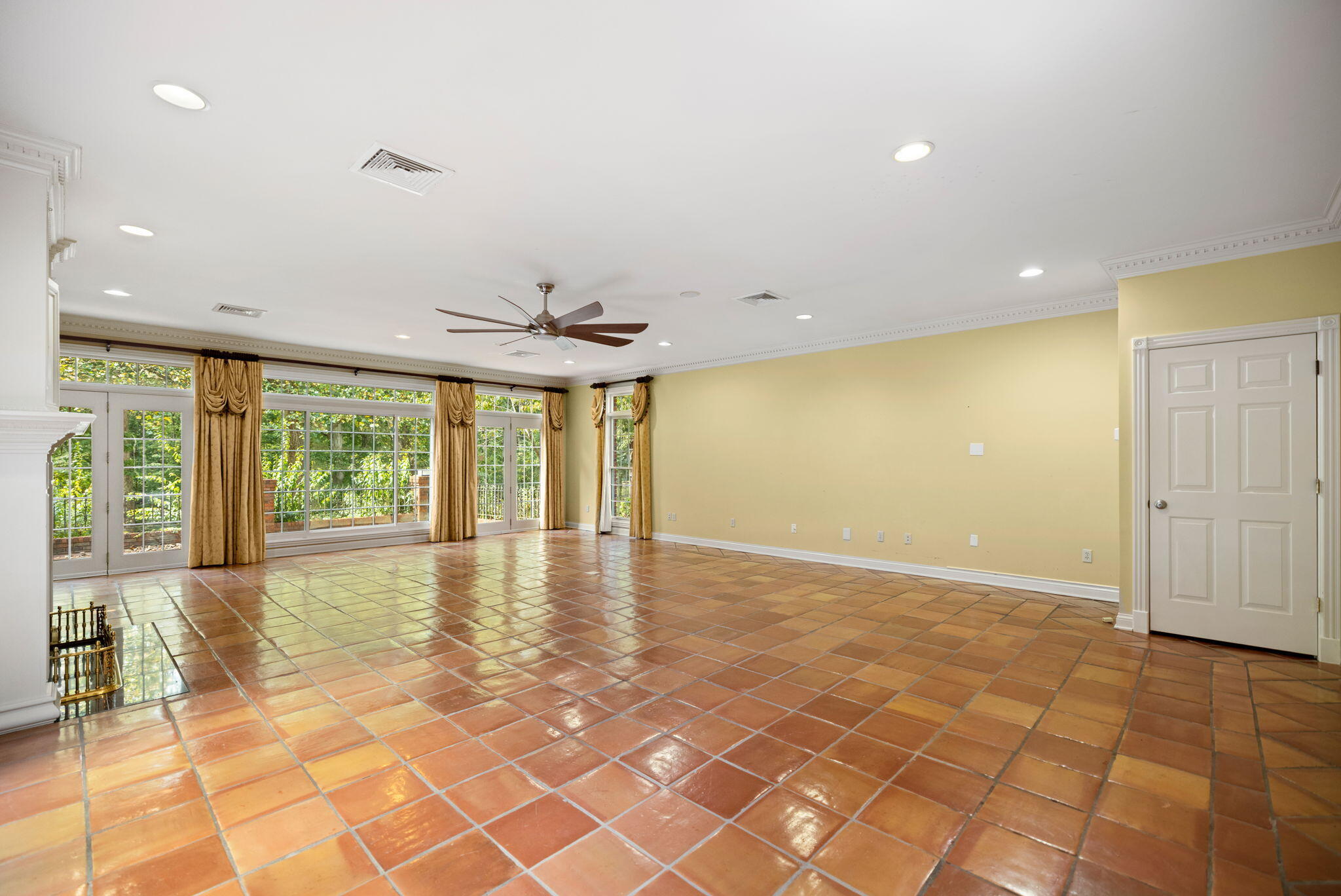 907 Court Road Property Photo 23