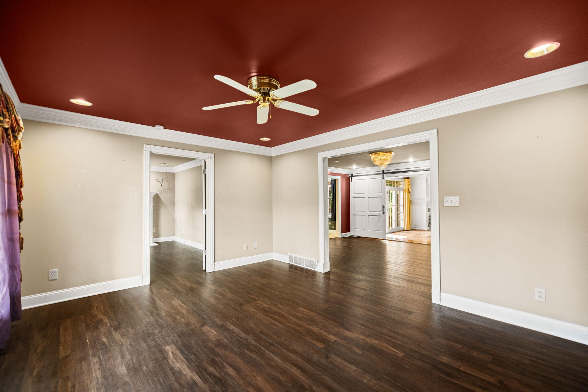 907 Court Road Property Photo 32