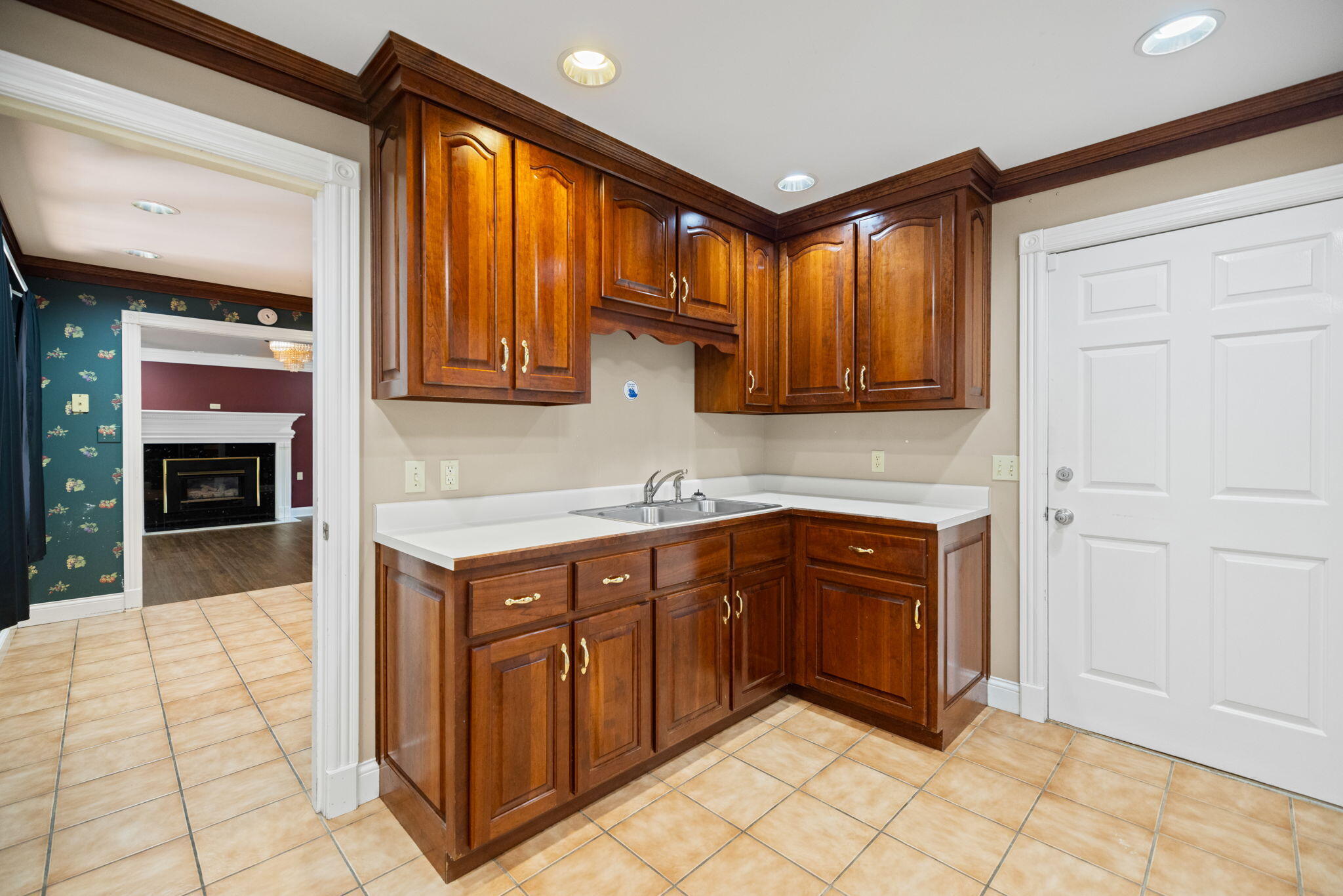 907 Court Road Property Photo 43