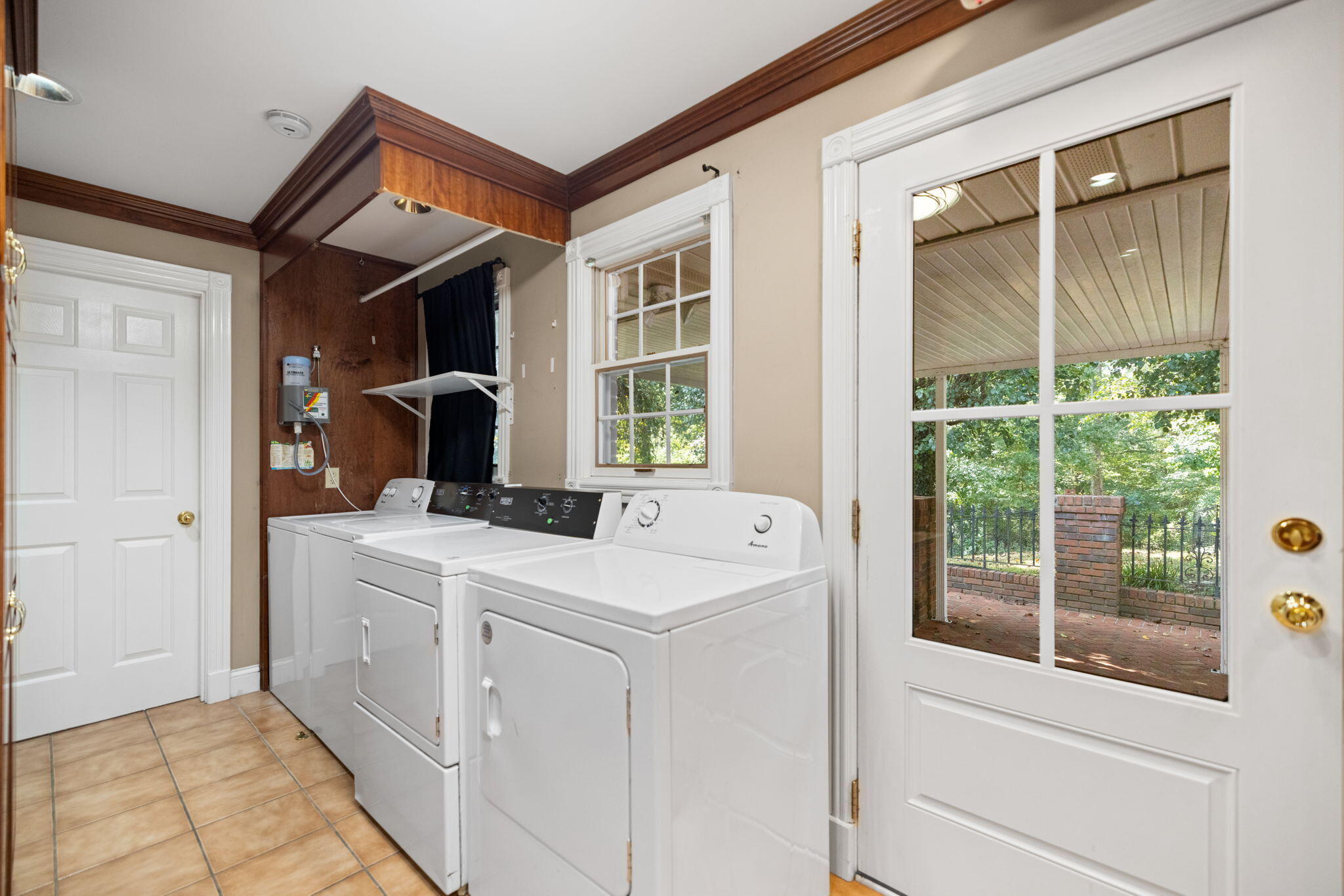 907 Court Road Property Photo 44