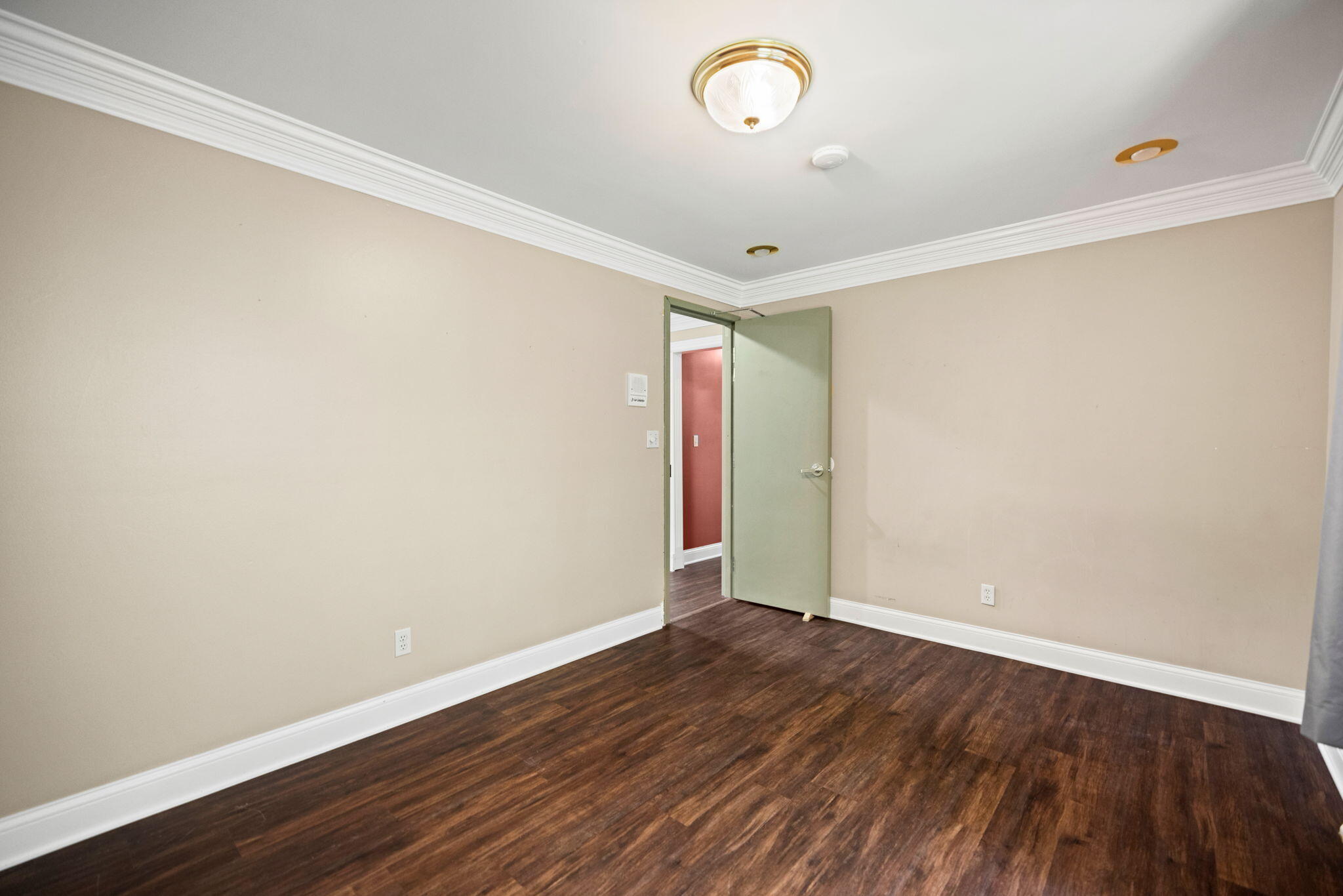 907 Court Road Property Photo 59