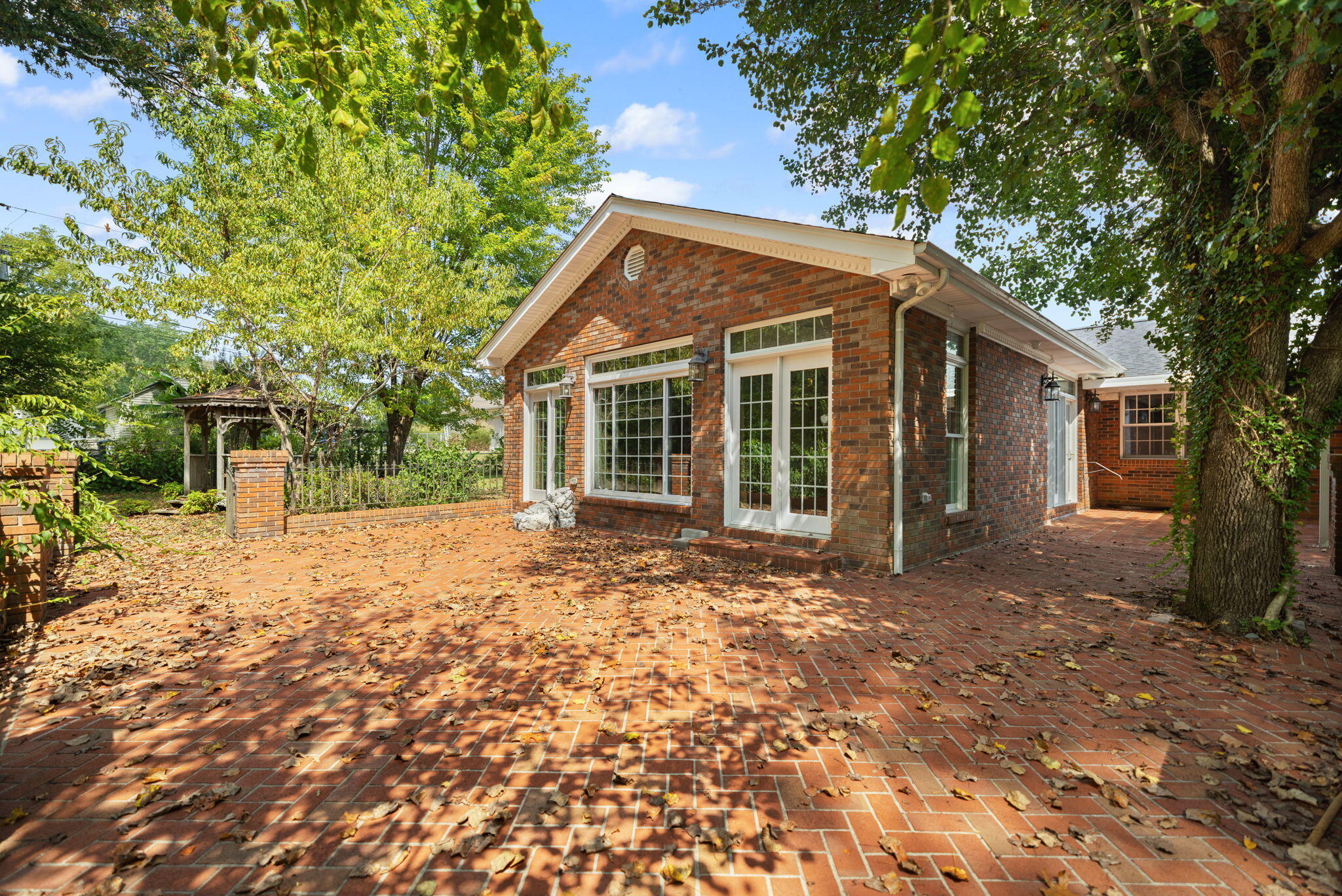 907 Court Road Property Photo 74