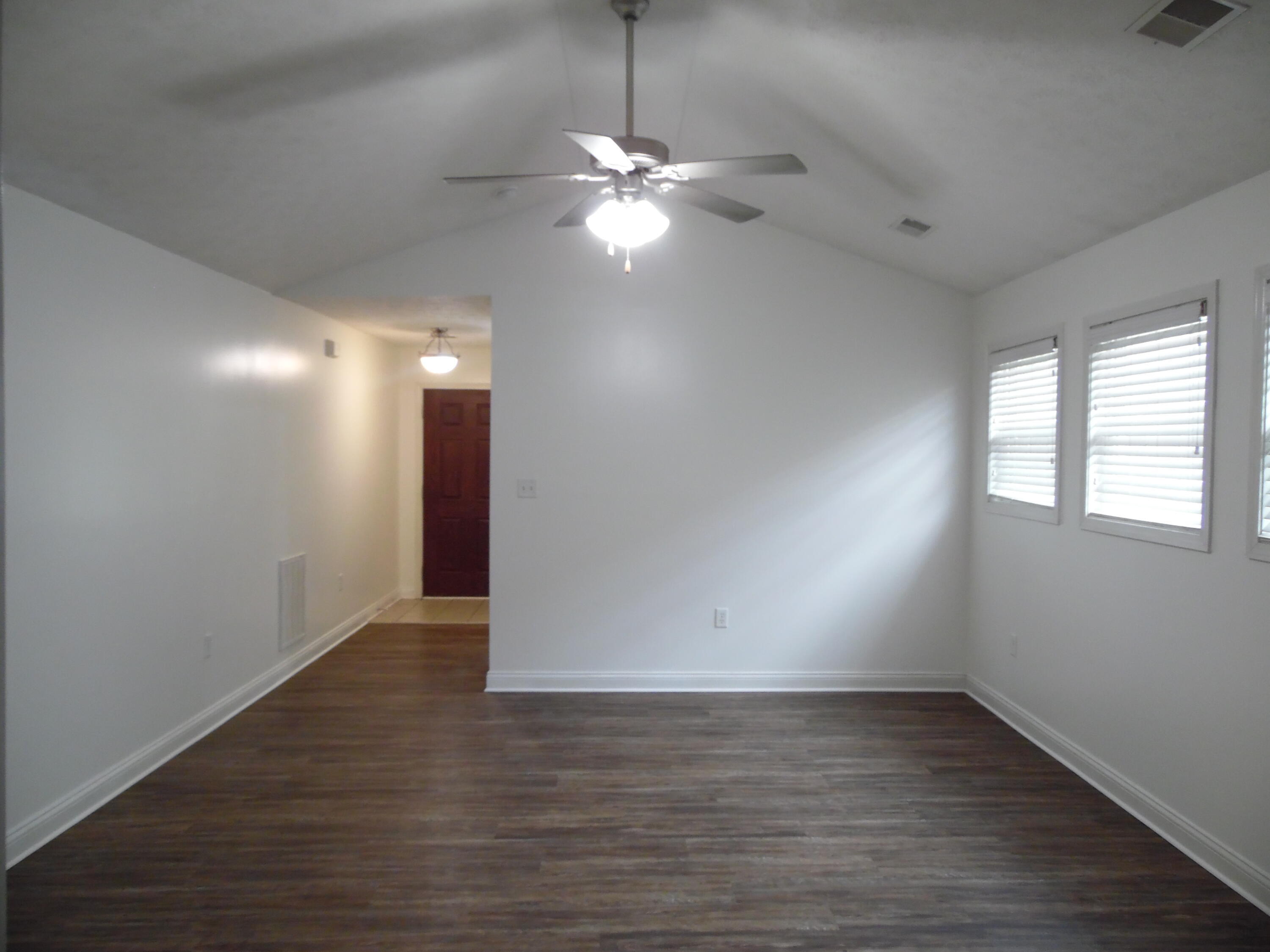 1064 Brick House Lane Property Photo 5