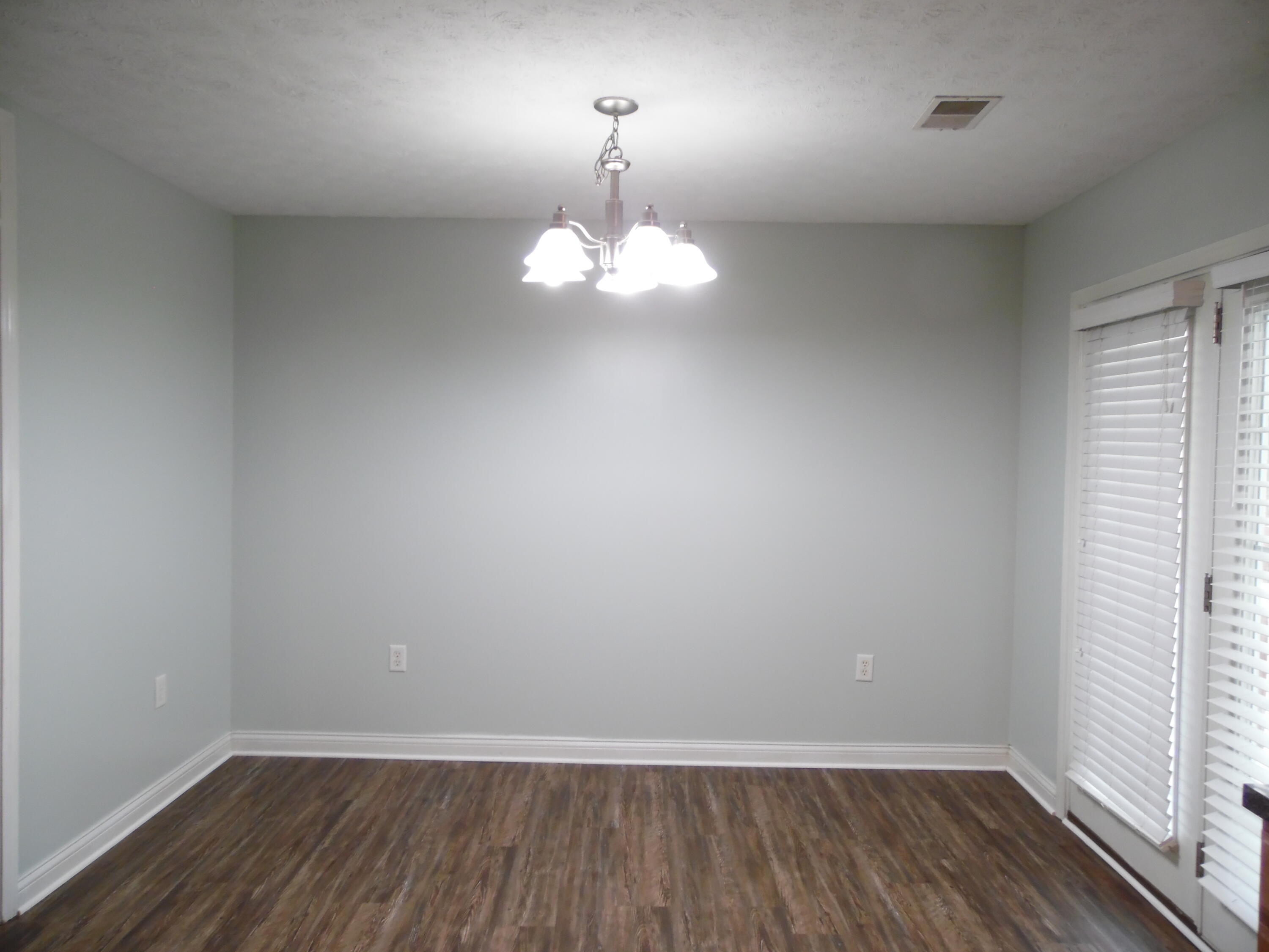 1064 Brick House Lane Property Photo 6