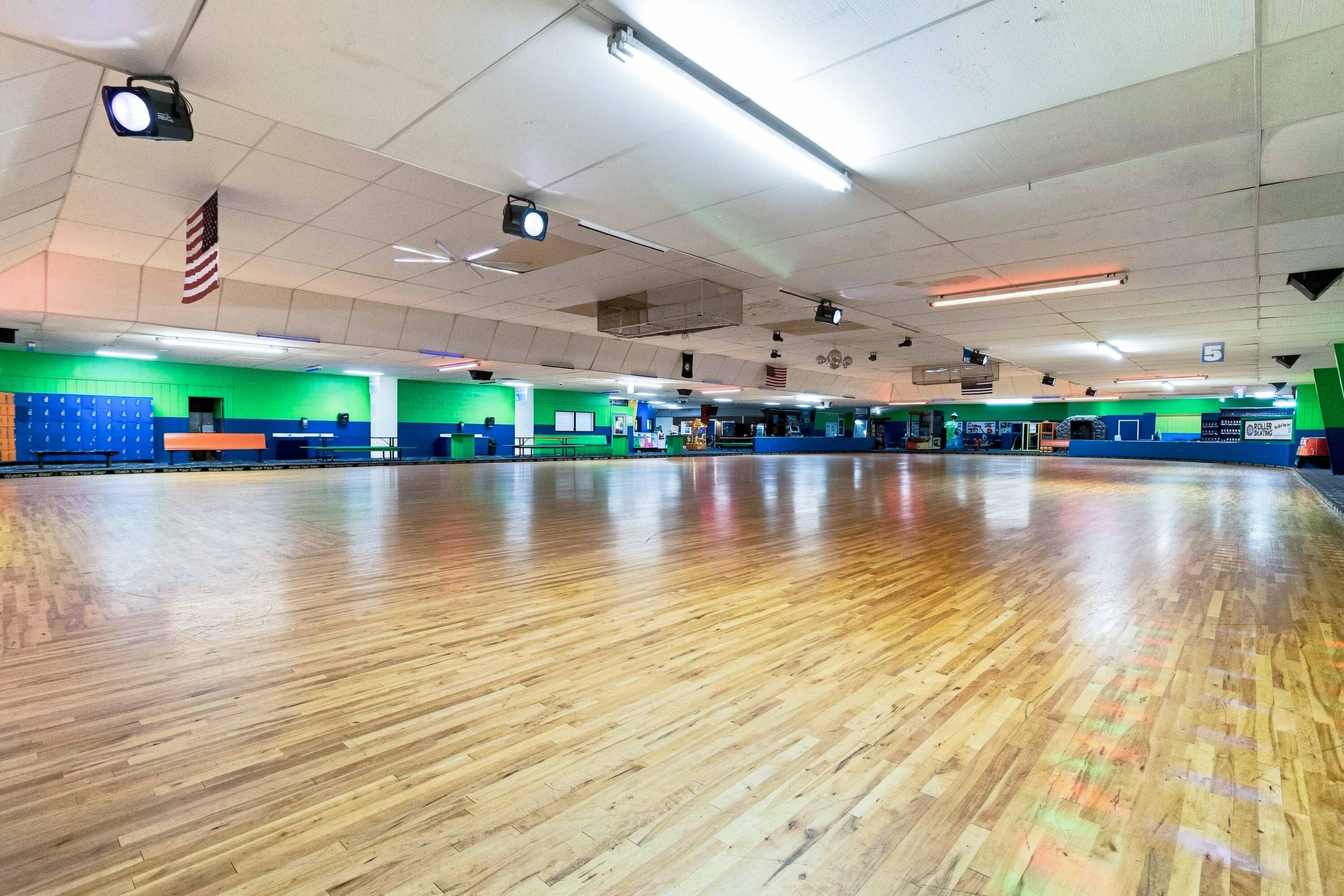 75 Commercial Drive Property Photo 17