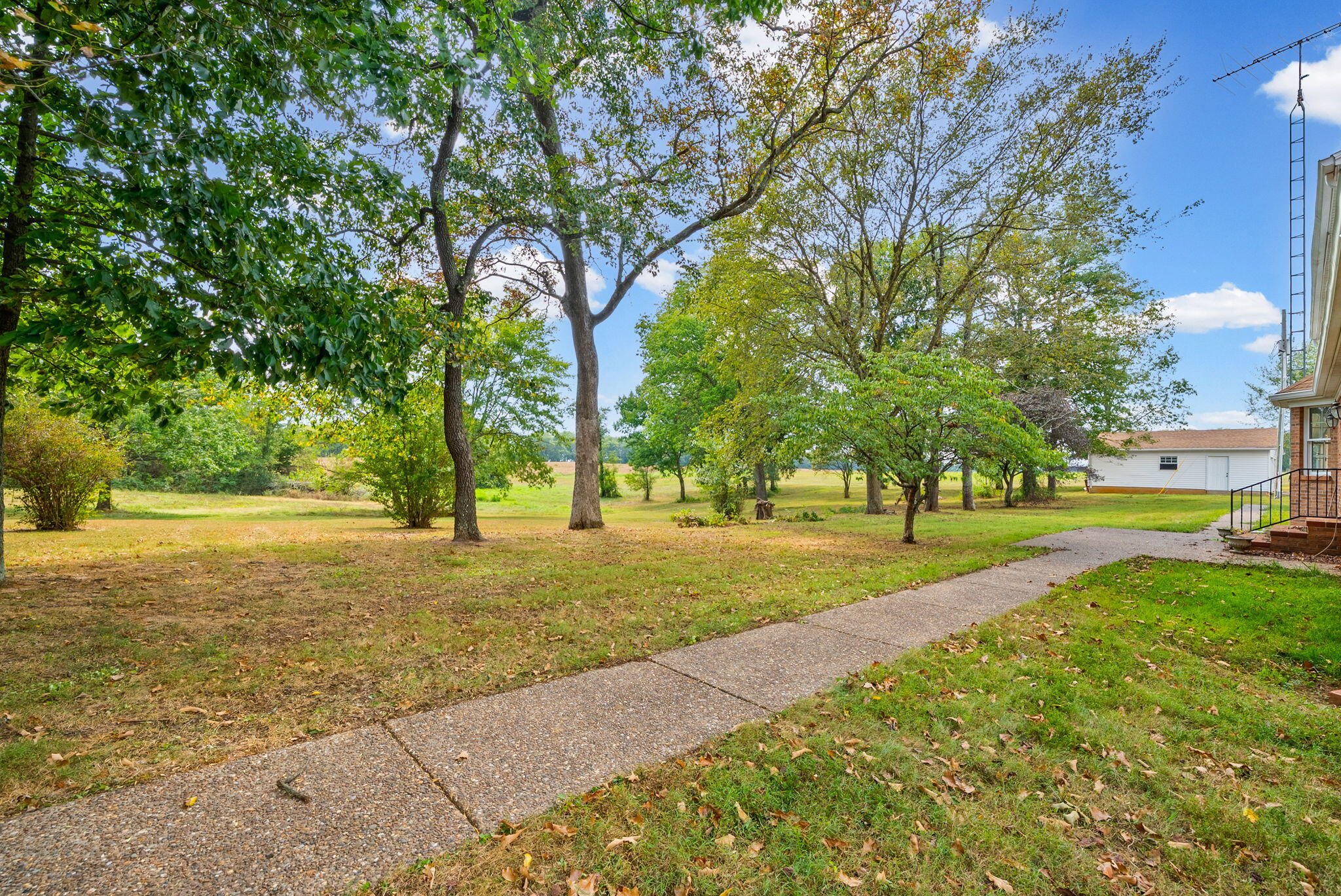 4655 Cadiz Road Property Photo 34