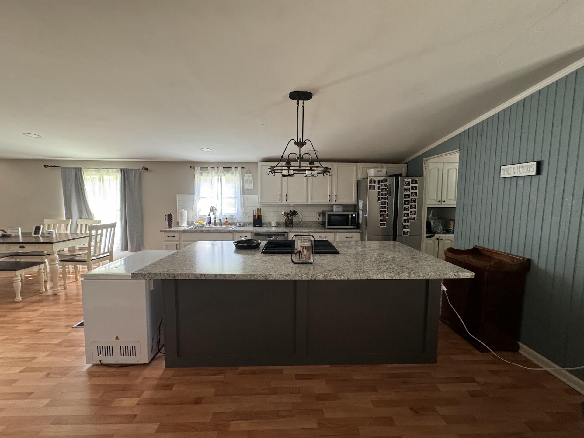 2297 Abbott Creek Road Property Photo 6