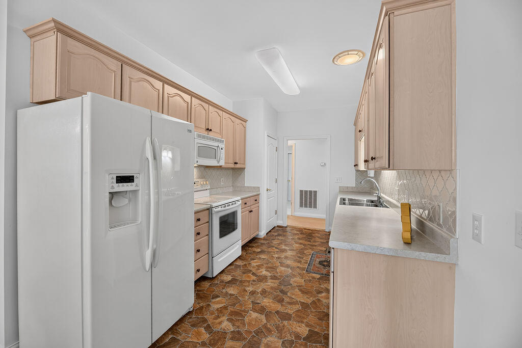 661 Mannington Place Property Photo 26