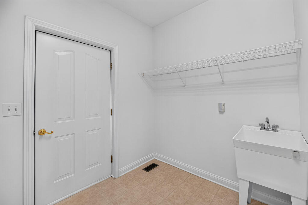 661 Mannington Place Property Photo 37