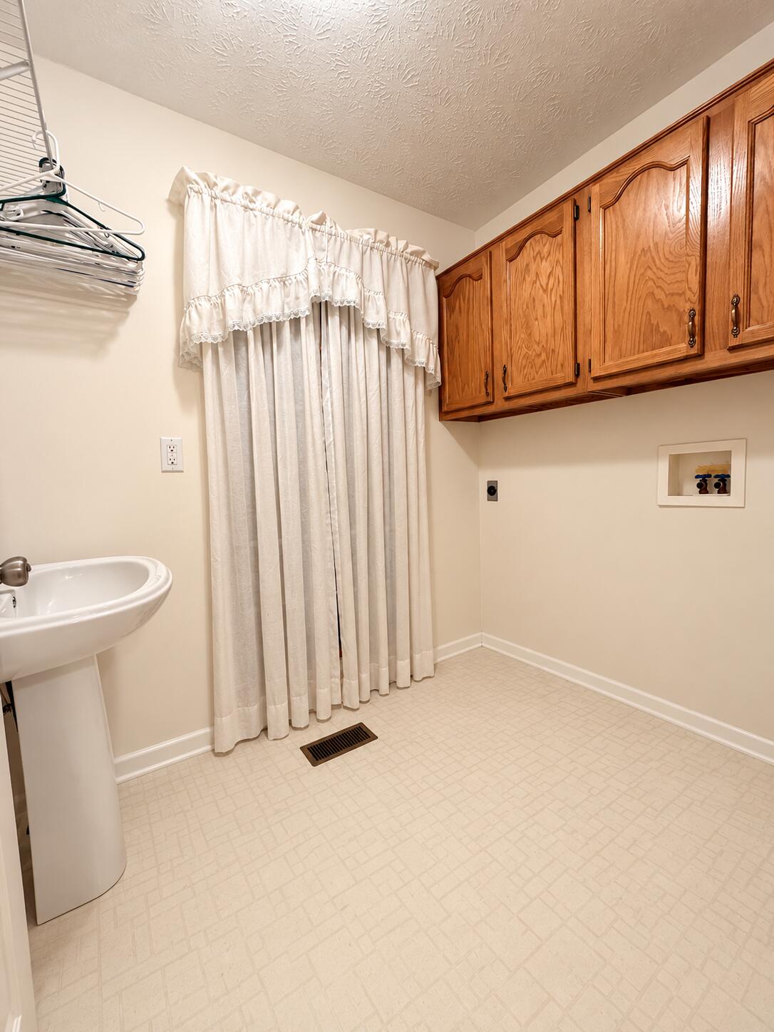 2222 Clintonville Road Property Photo 20