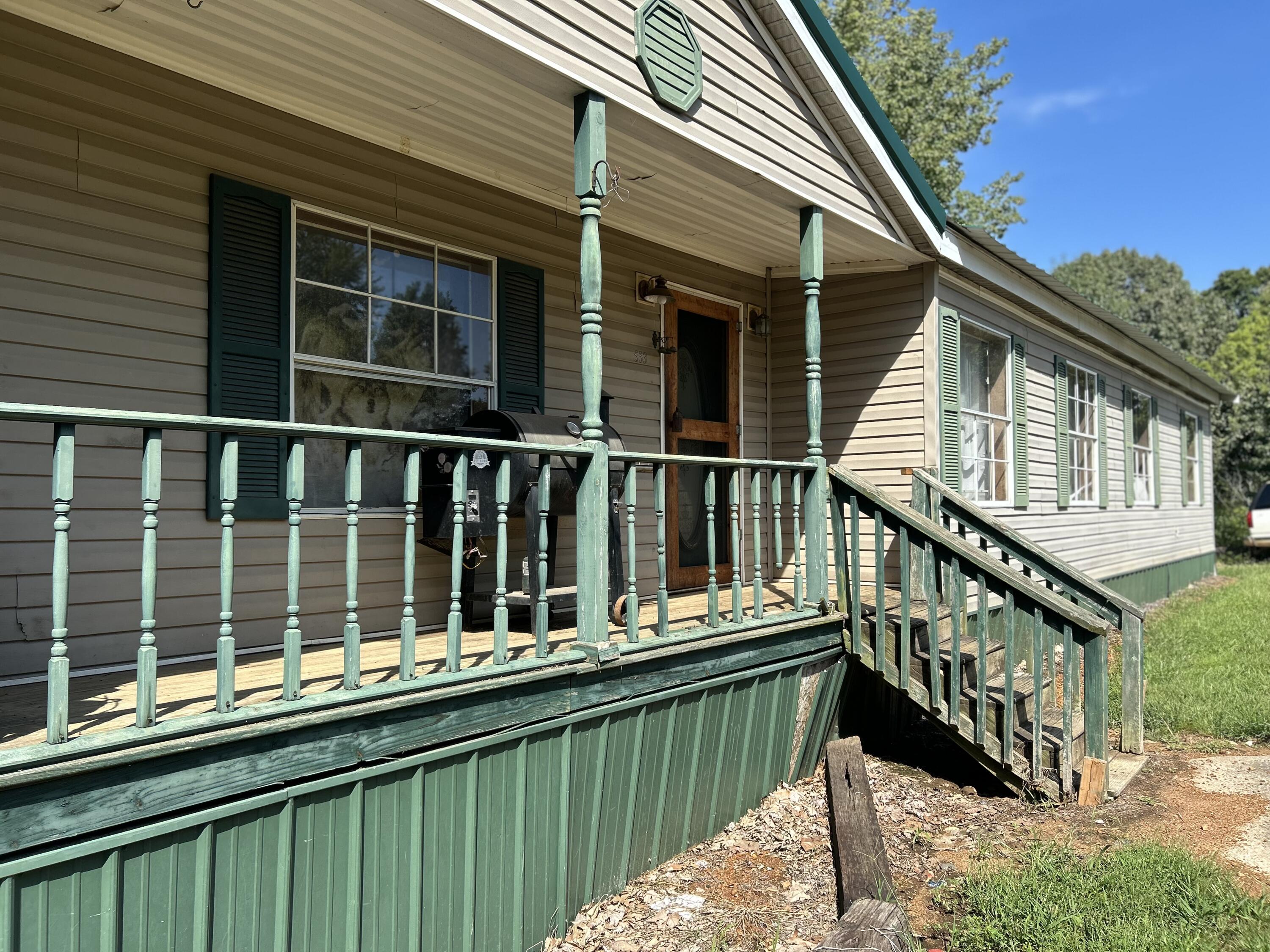 553 Borden Road Property Photo 3