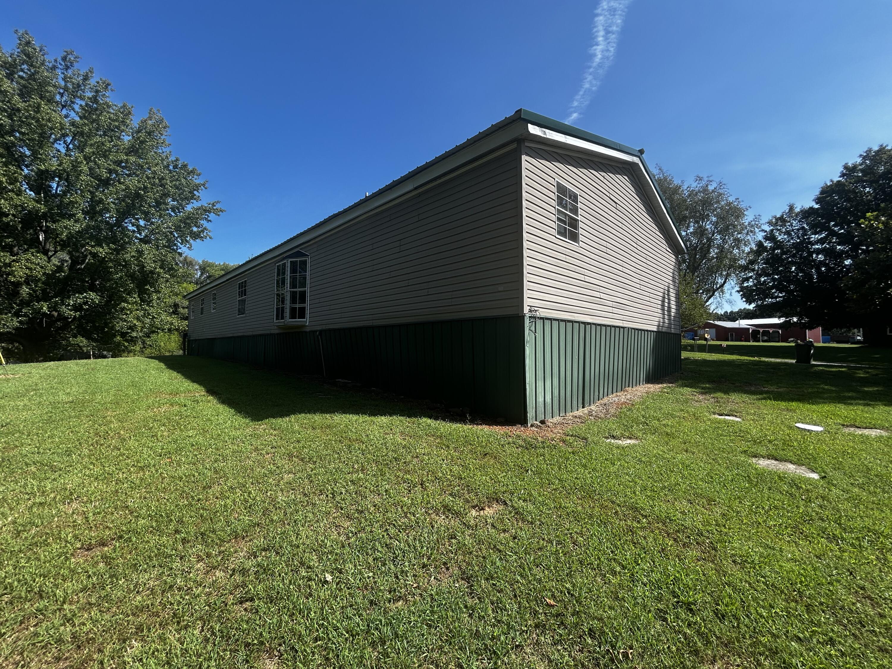 553 Borden Road Property Photo 11