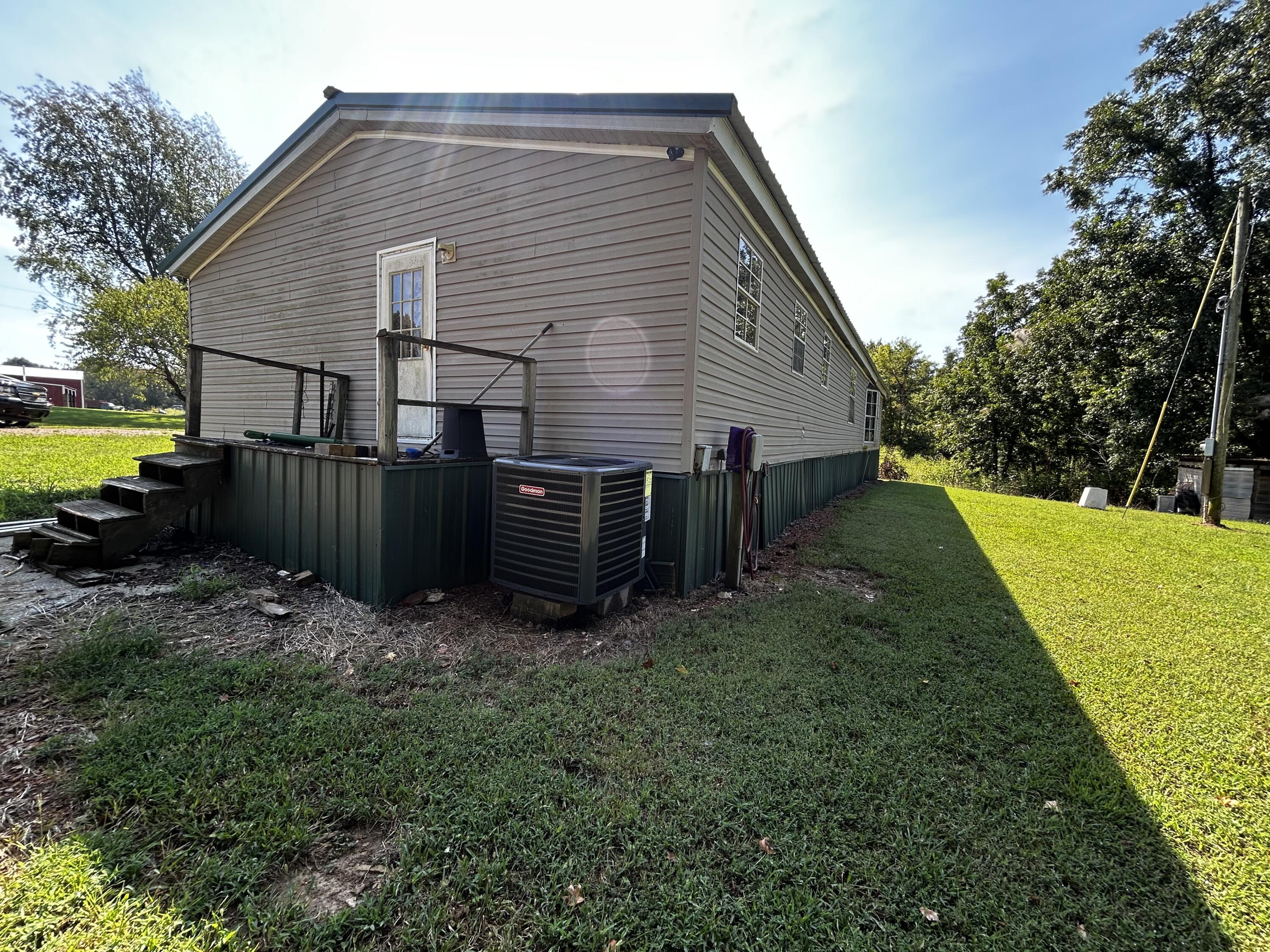 553 Borden Road Property Photo 15