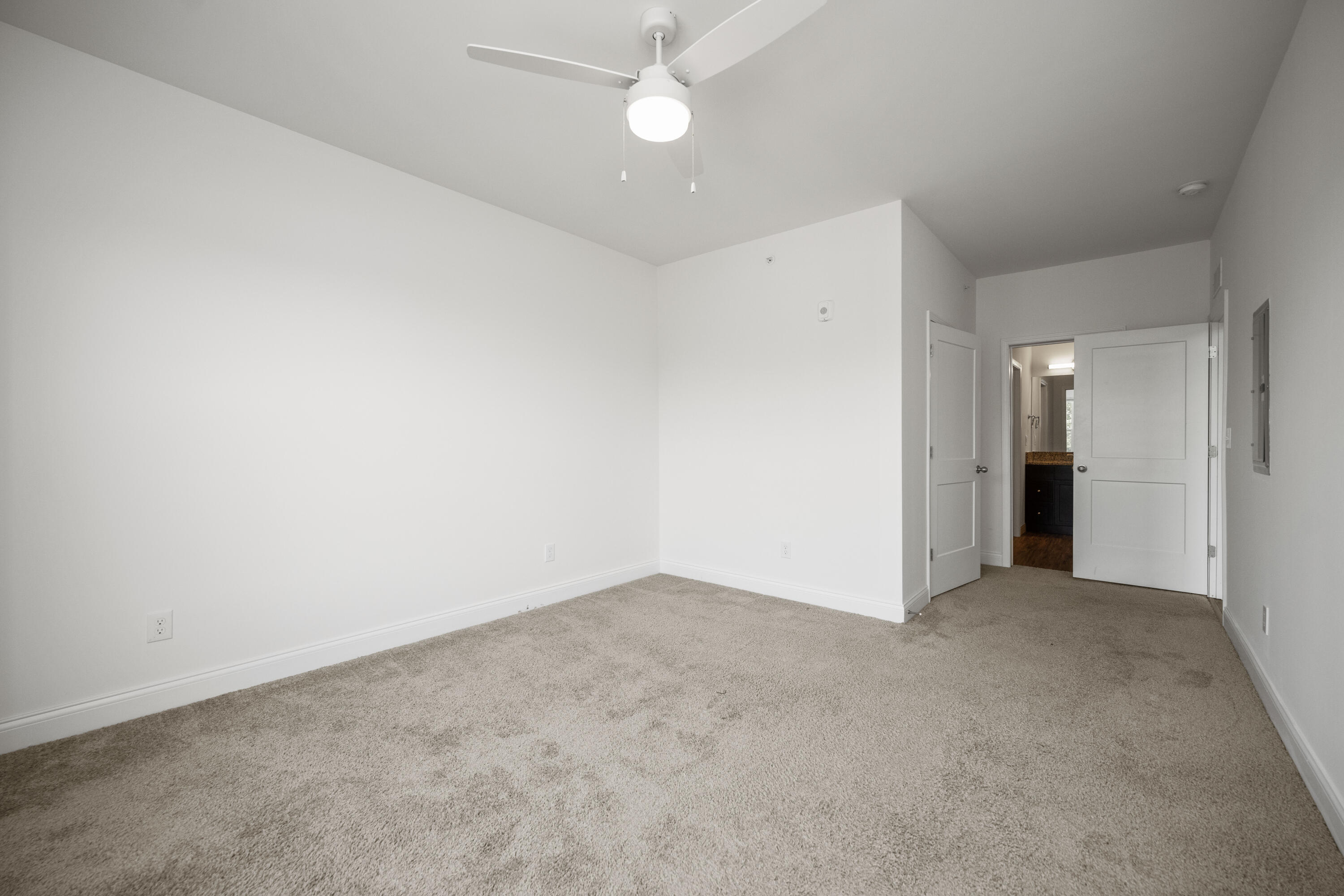 231 Walton Avenue 405 Property Photo 12