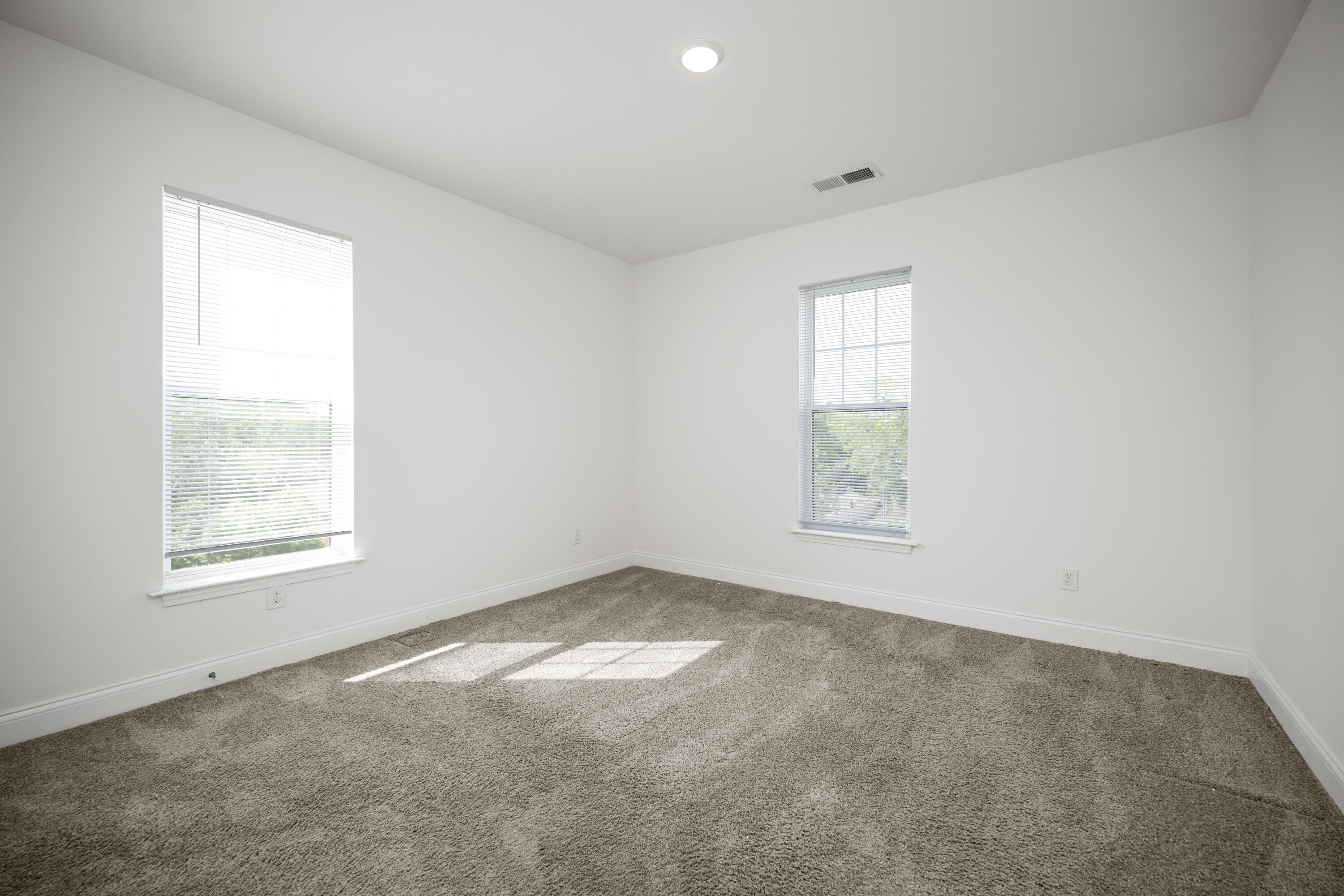 231 Walton Avenue 405 Property Photo 16