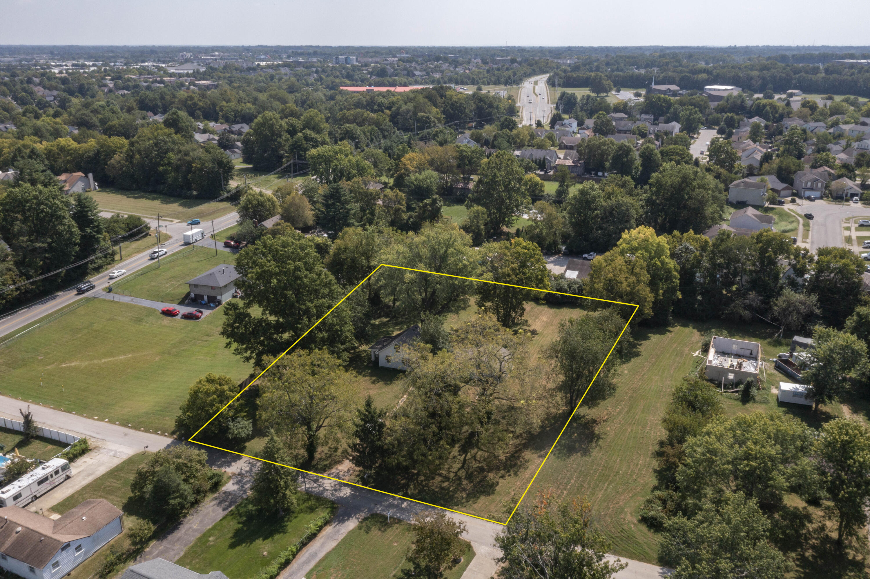 730 Woodward Lane Property Photo 1