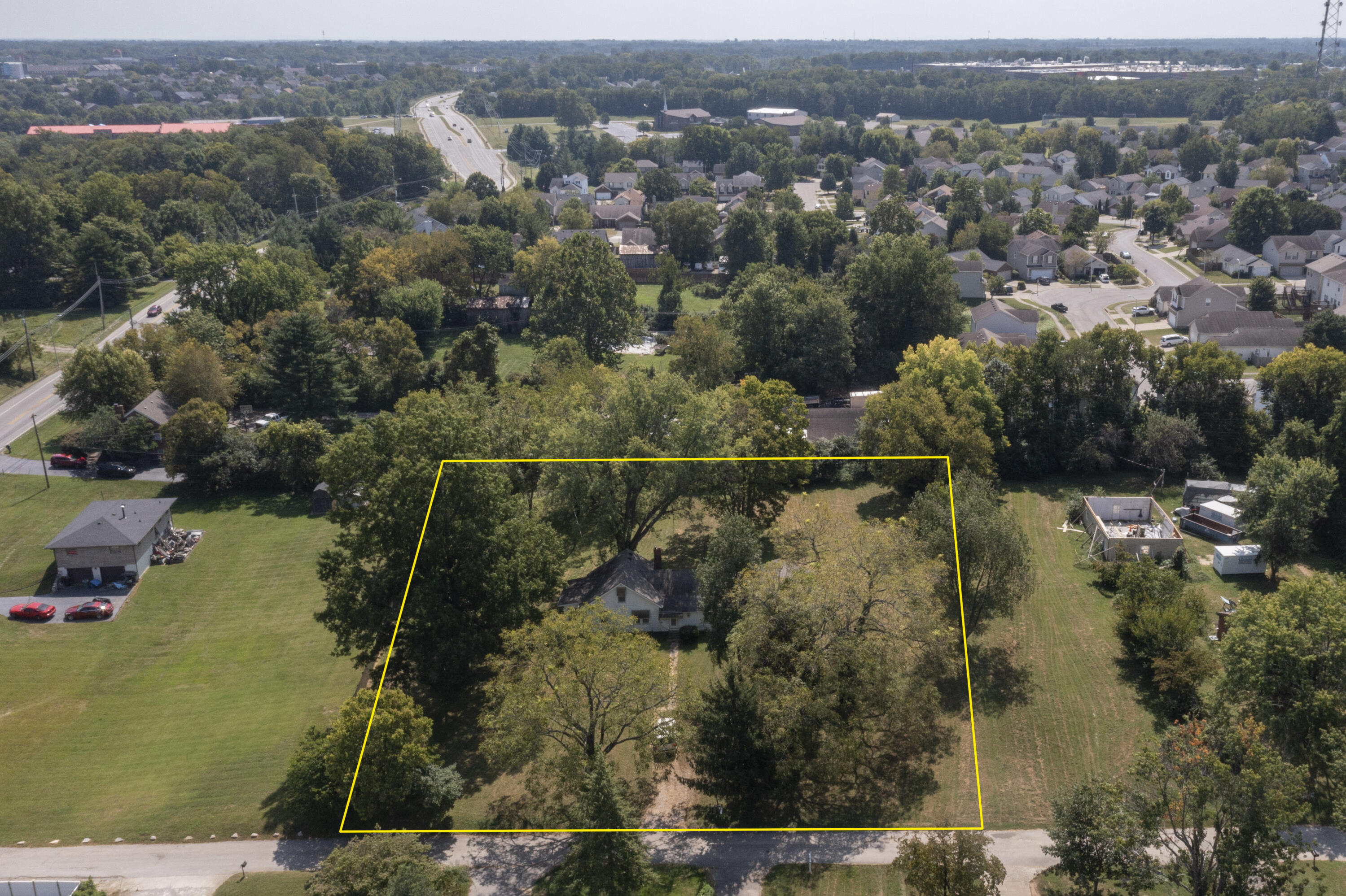 730 Woodward Lane Property Photo 3