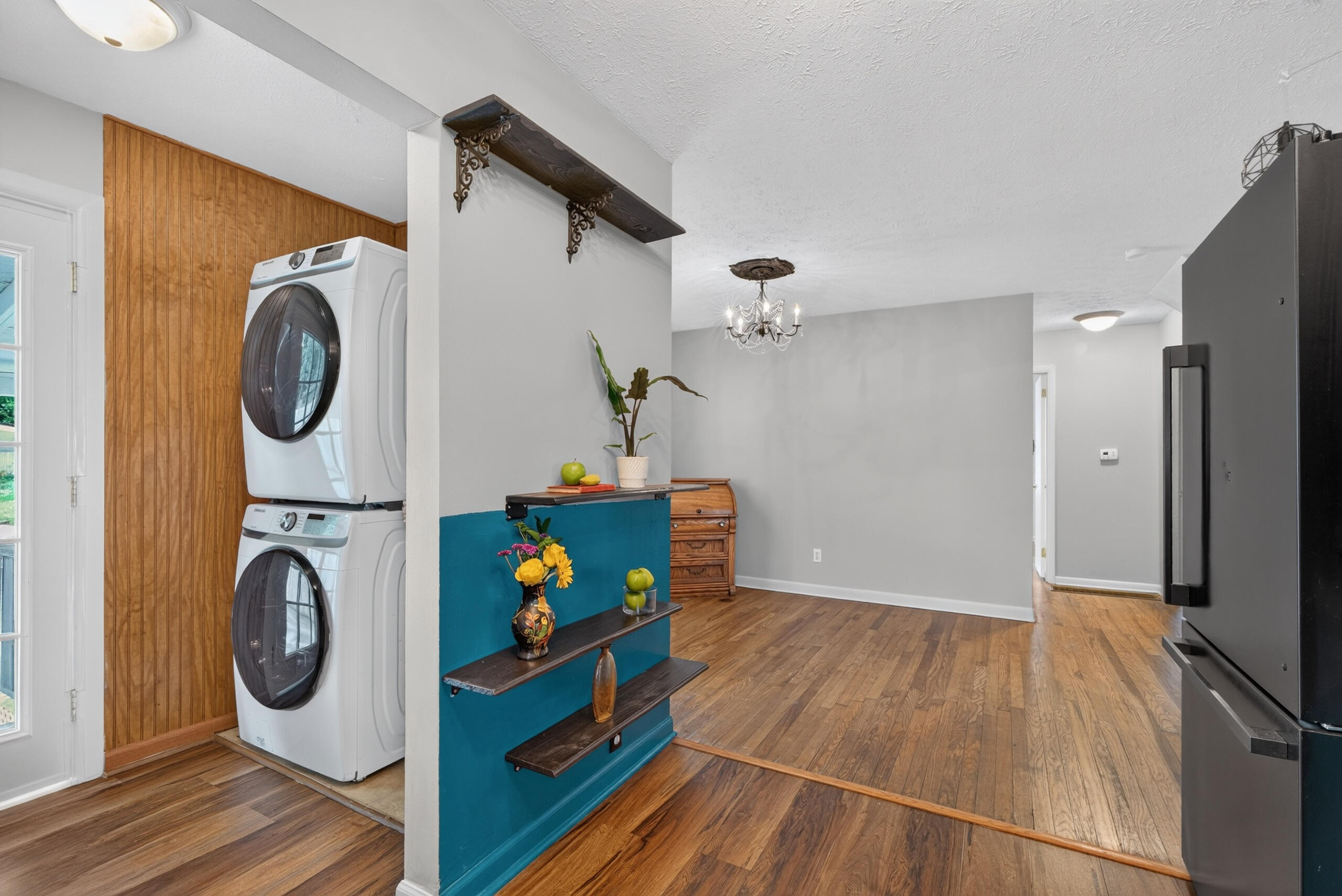 528 Hi Crest Drive Property Photo 14