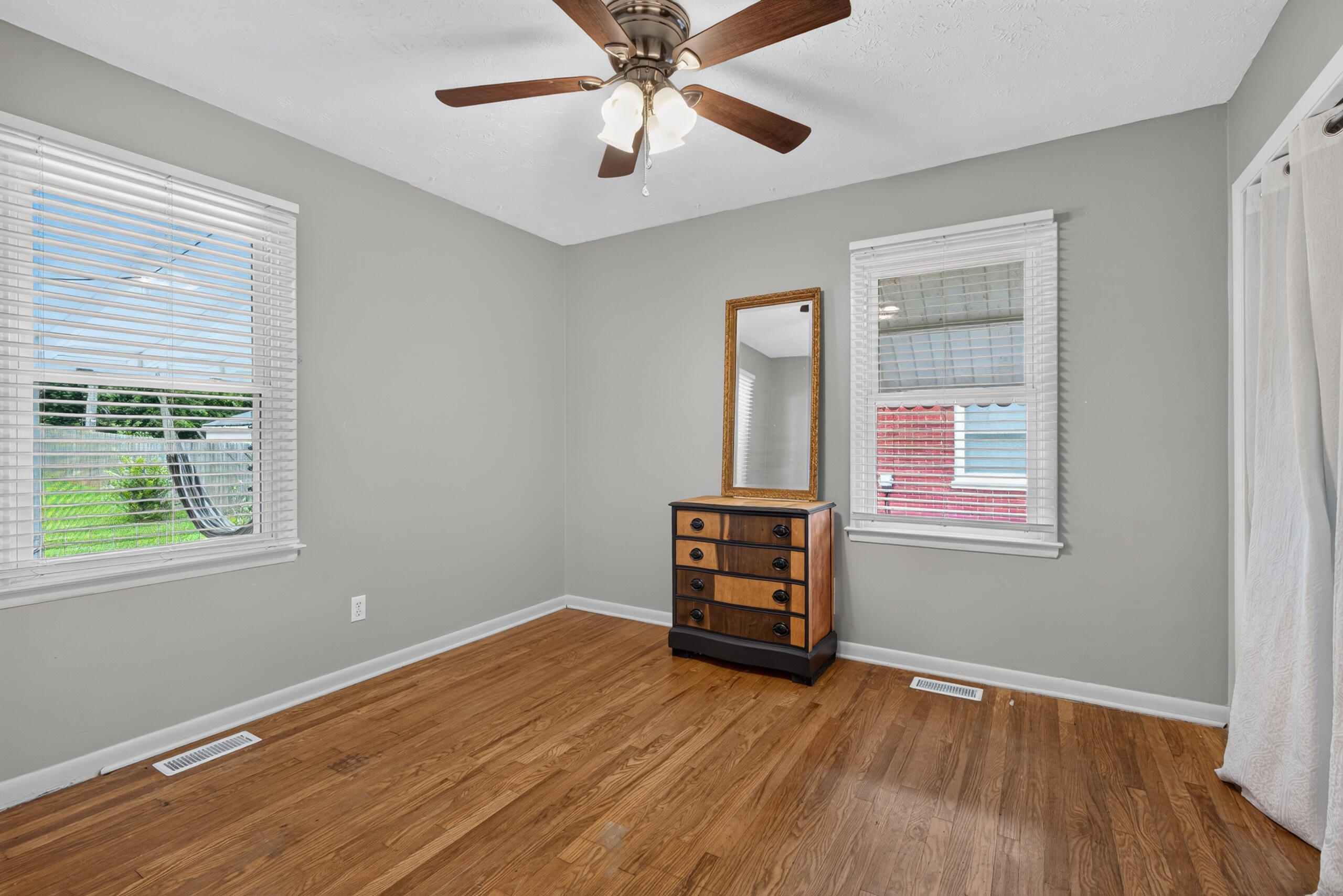 528 Hi Crest Drive Property Photo 20