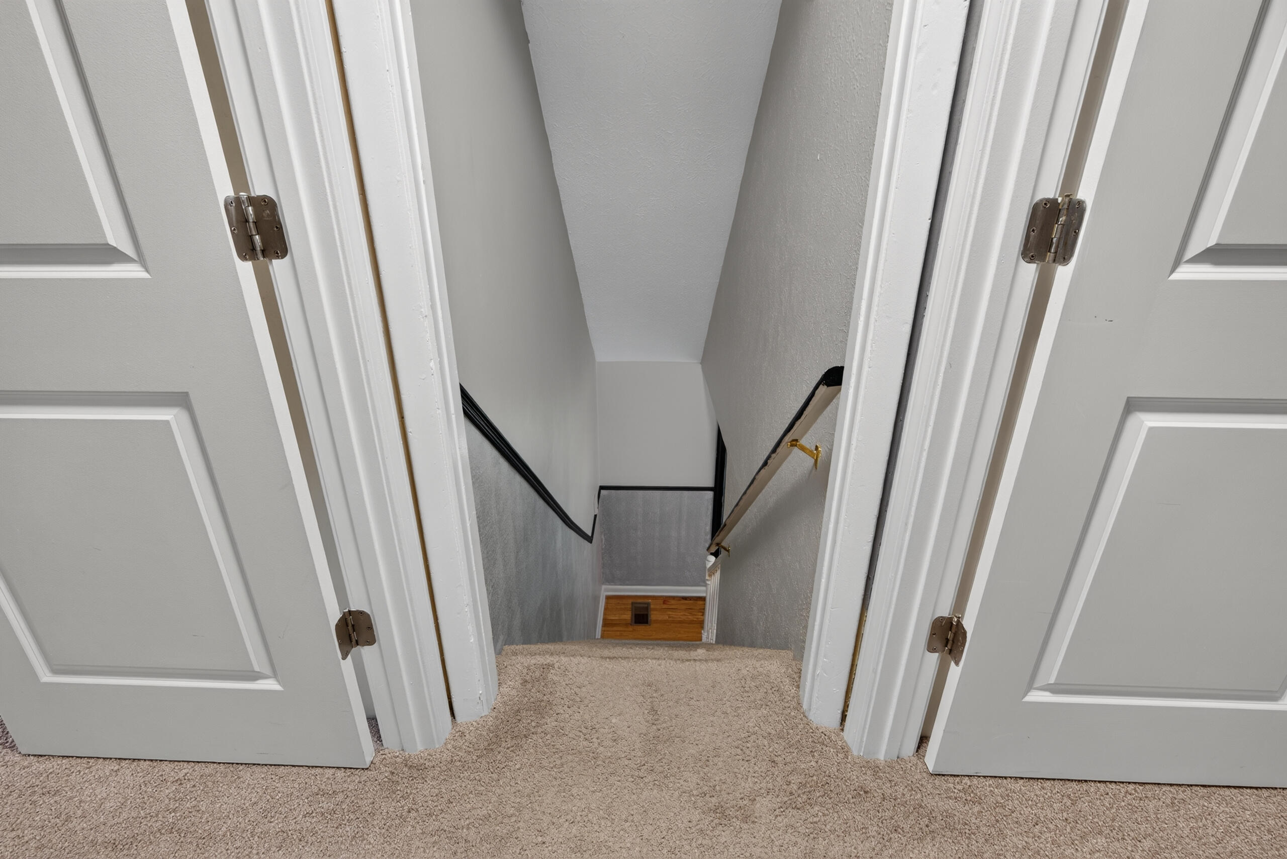 528 Hi Crest Drive Property Photo 21
