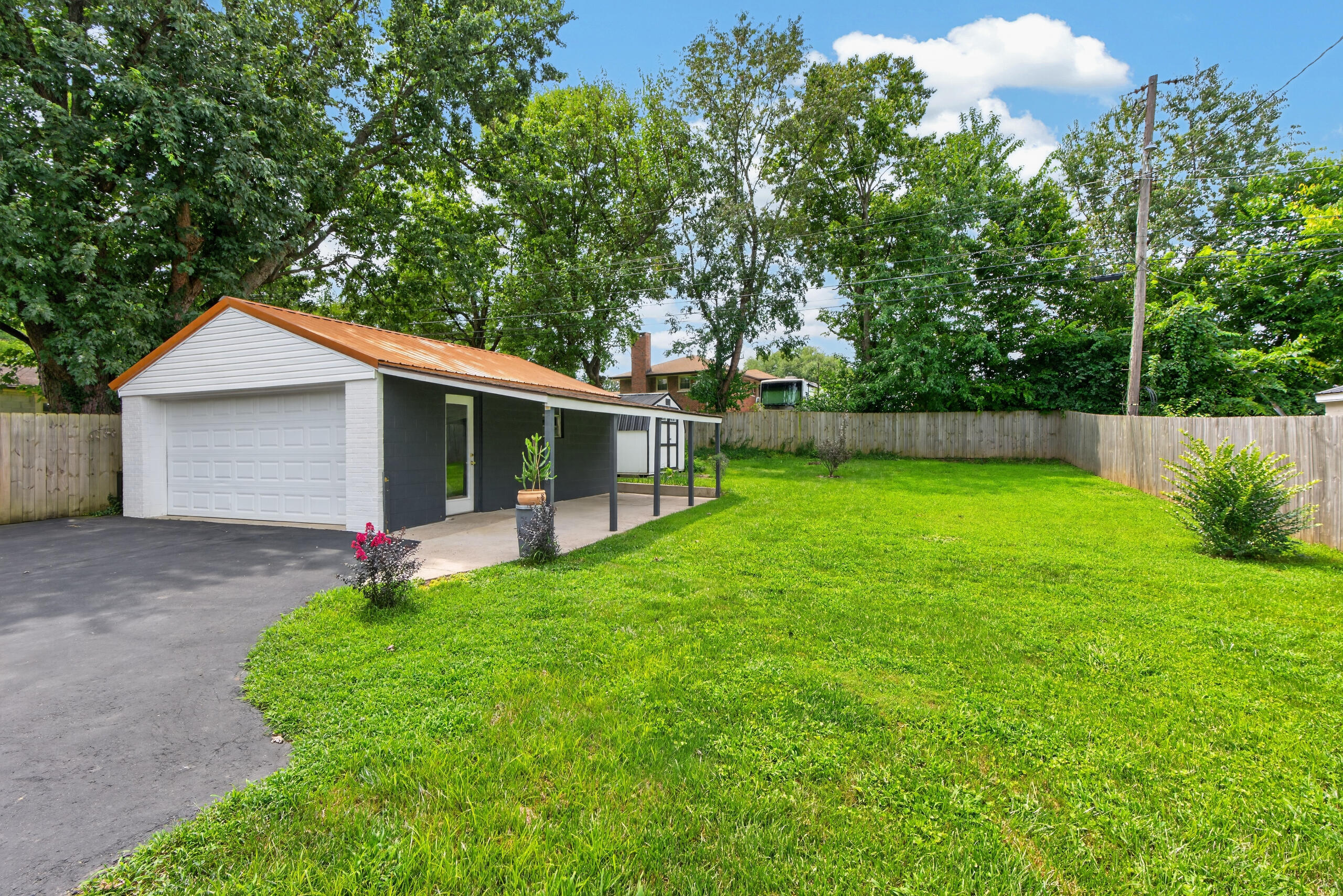 528 Hi Crest Drive Property Photo 30