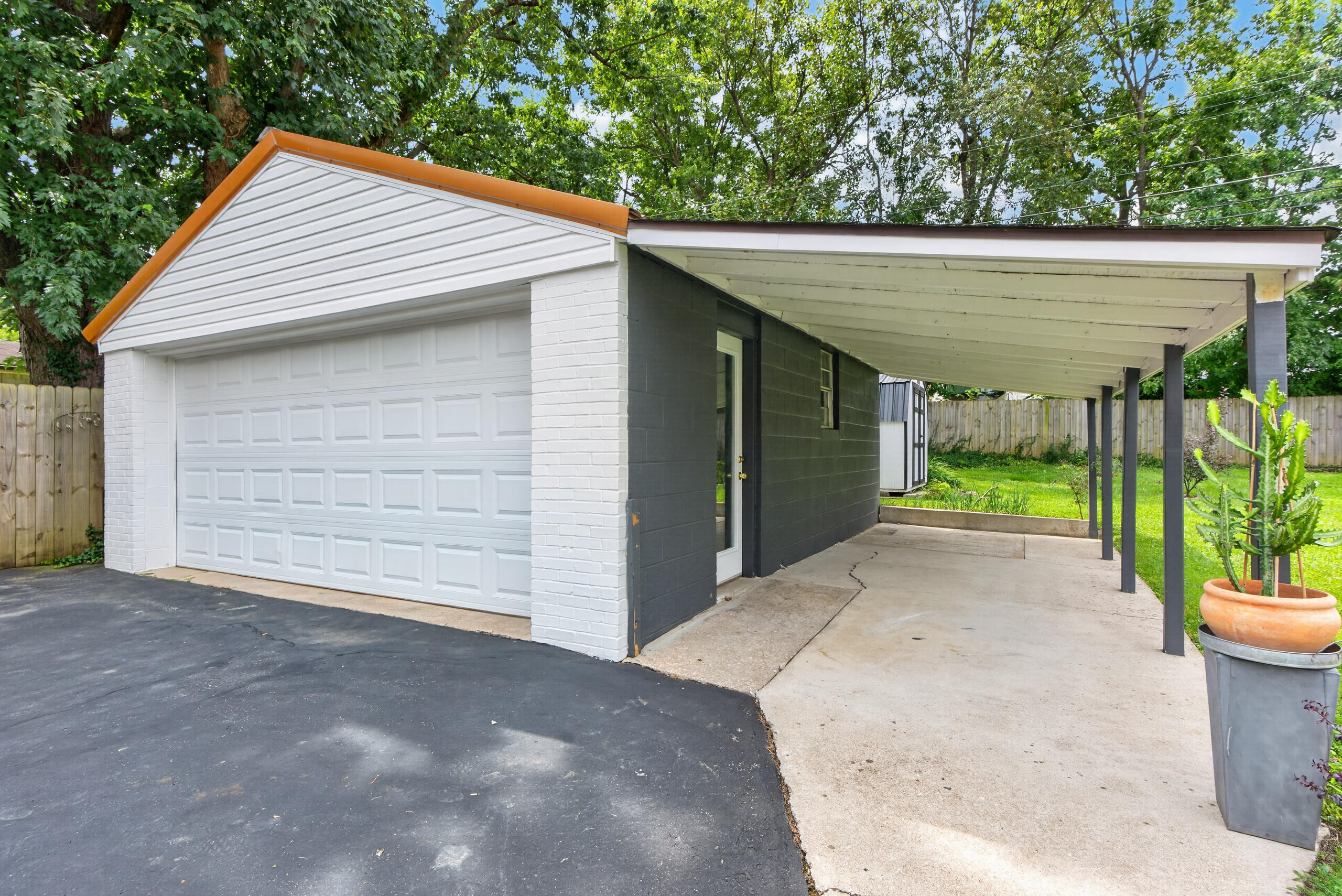 528 Hi Crest Drive Property Photo 31