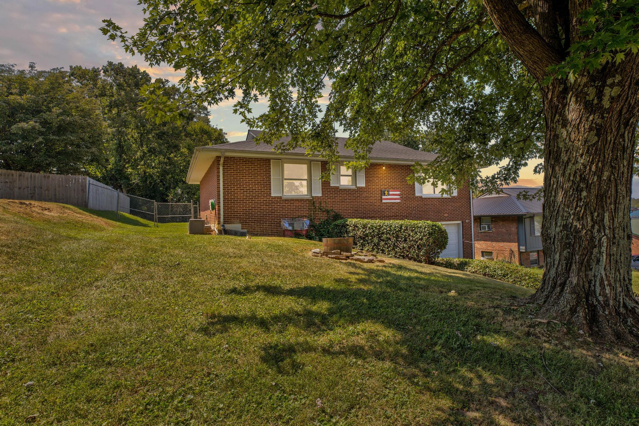 116 Fuller Way Property Photo 1