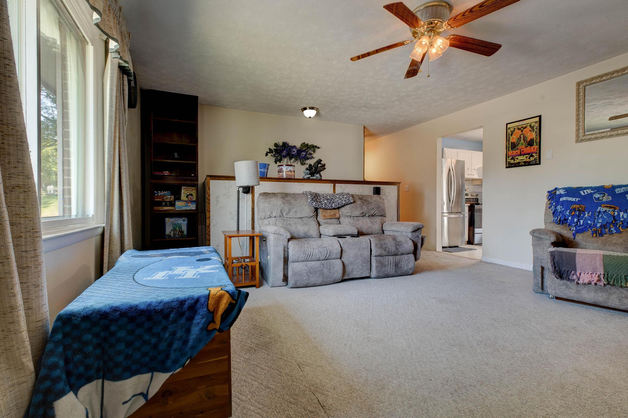 116 Fuller Way Property Photo 6
