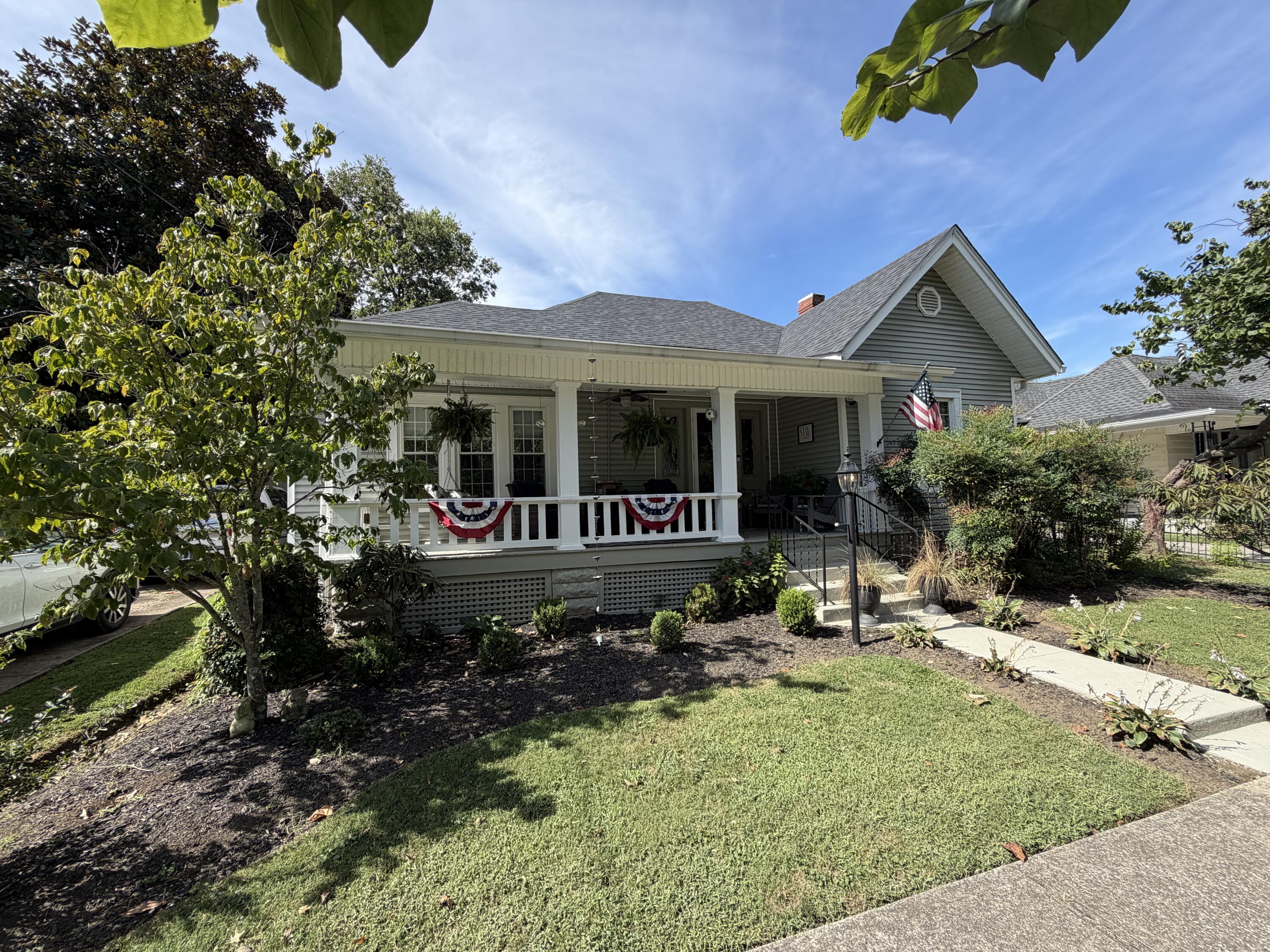 118 College Street Property Photo 3