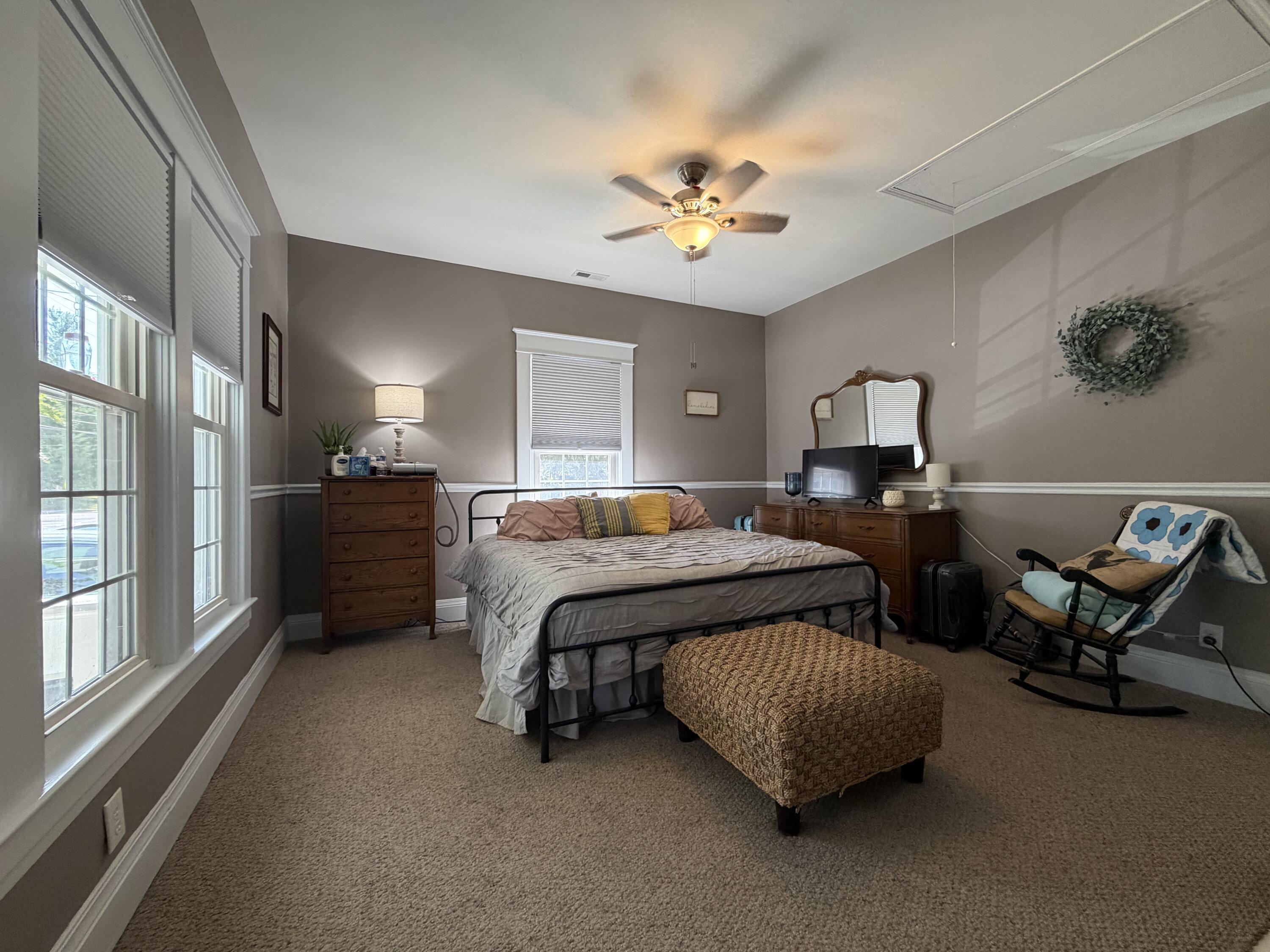 118 College Street Property Photo 12