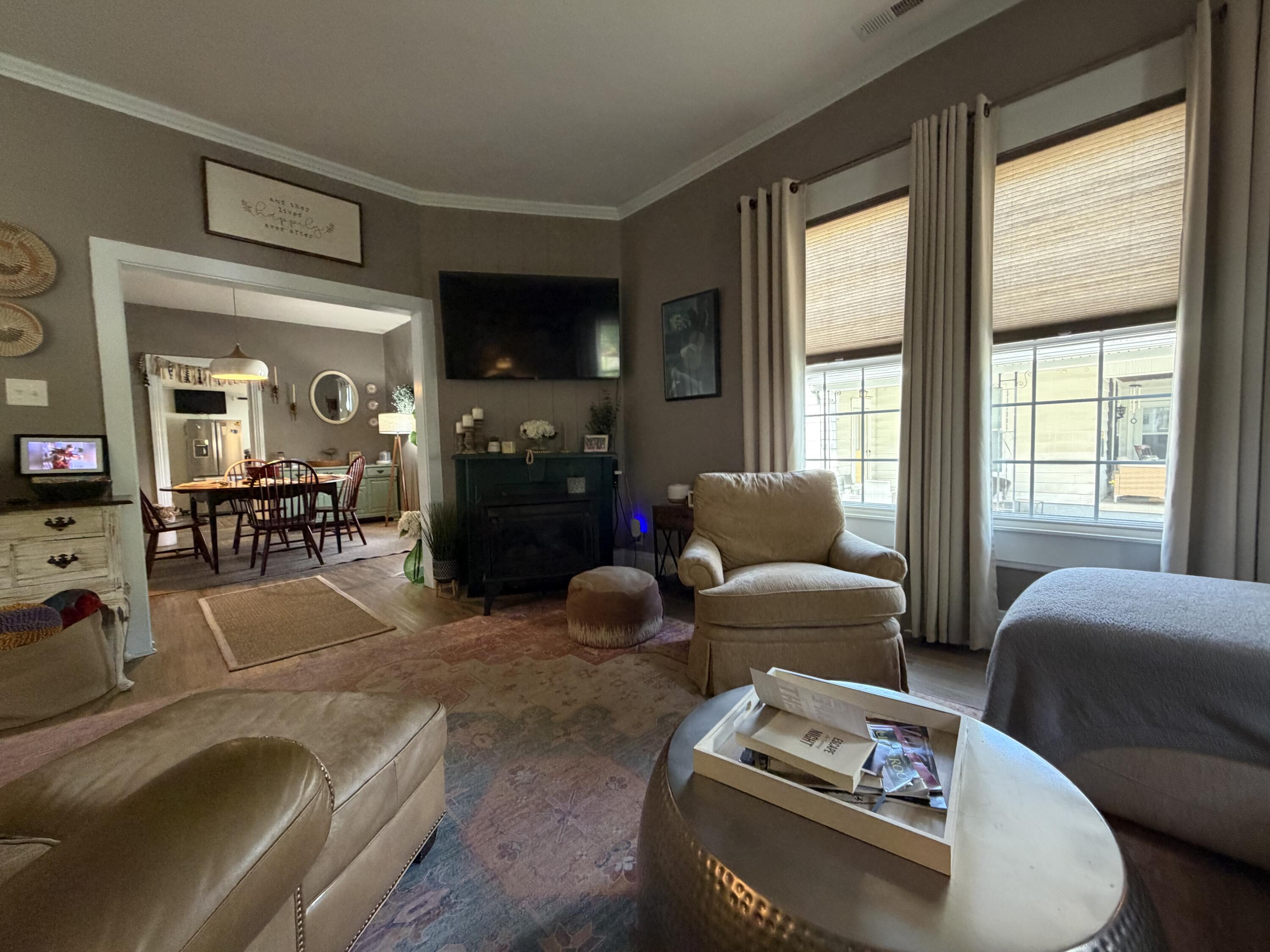 118 College Street Property Photo 17