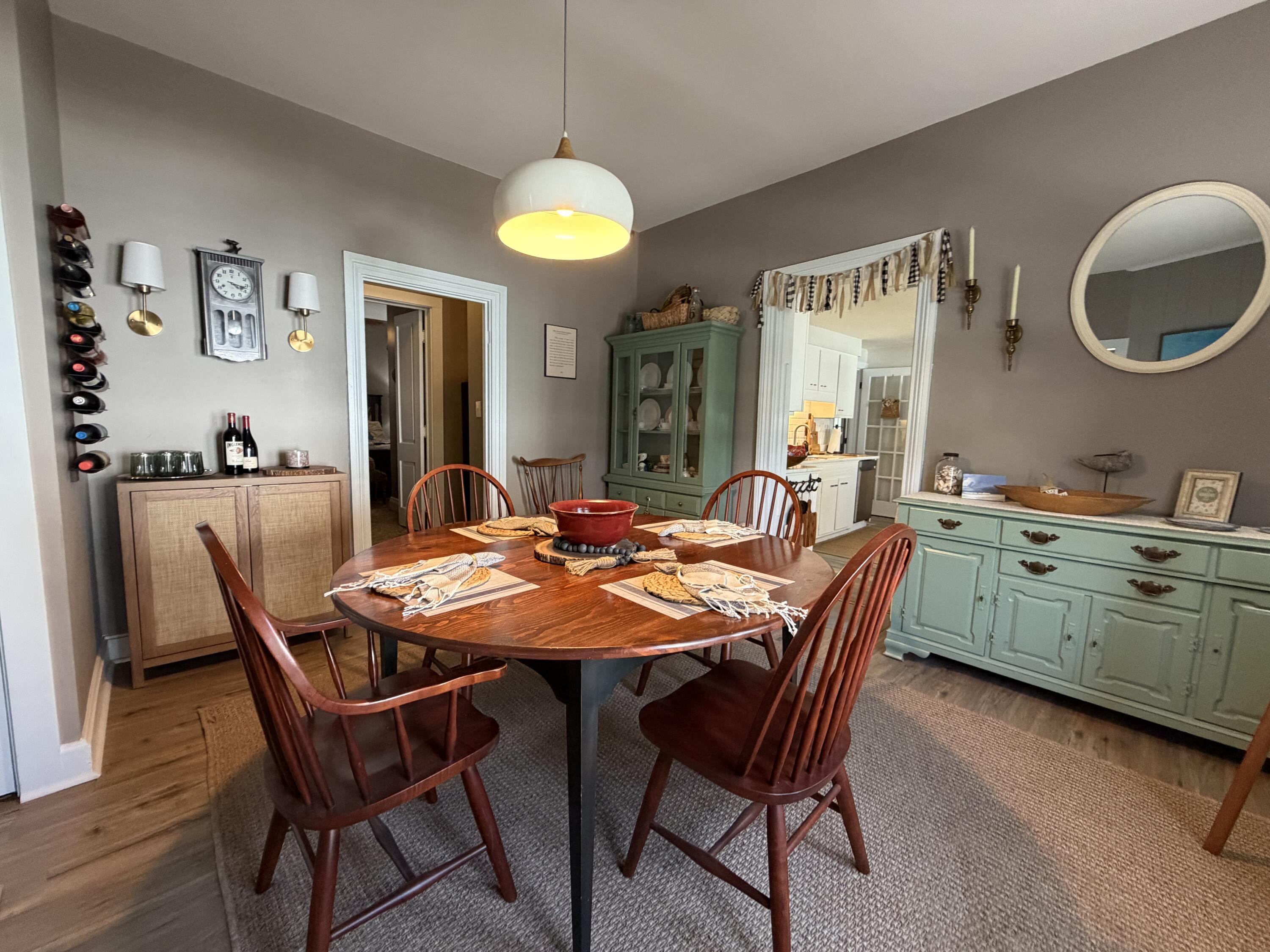118 College Street Property Photo 19