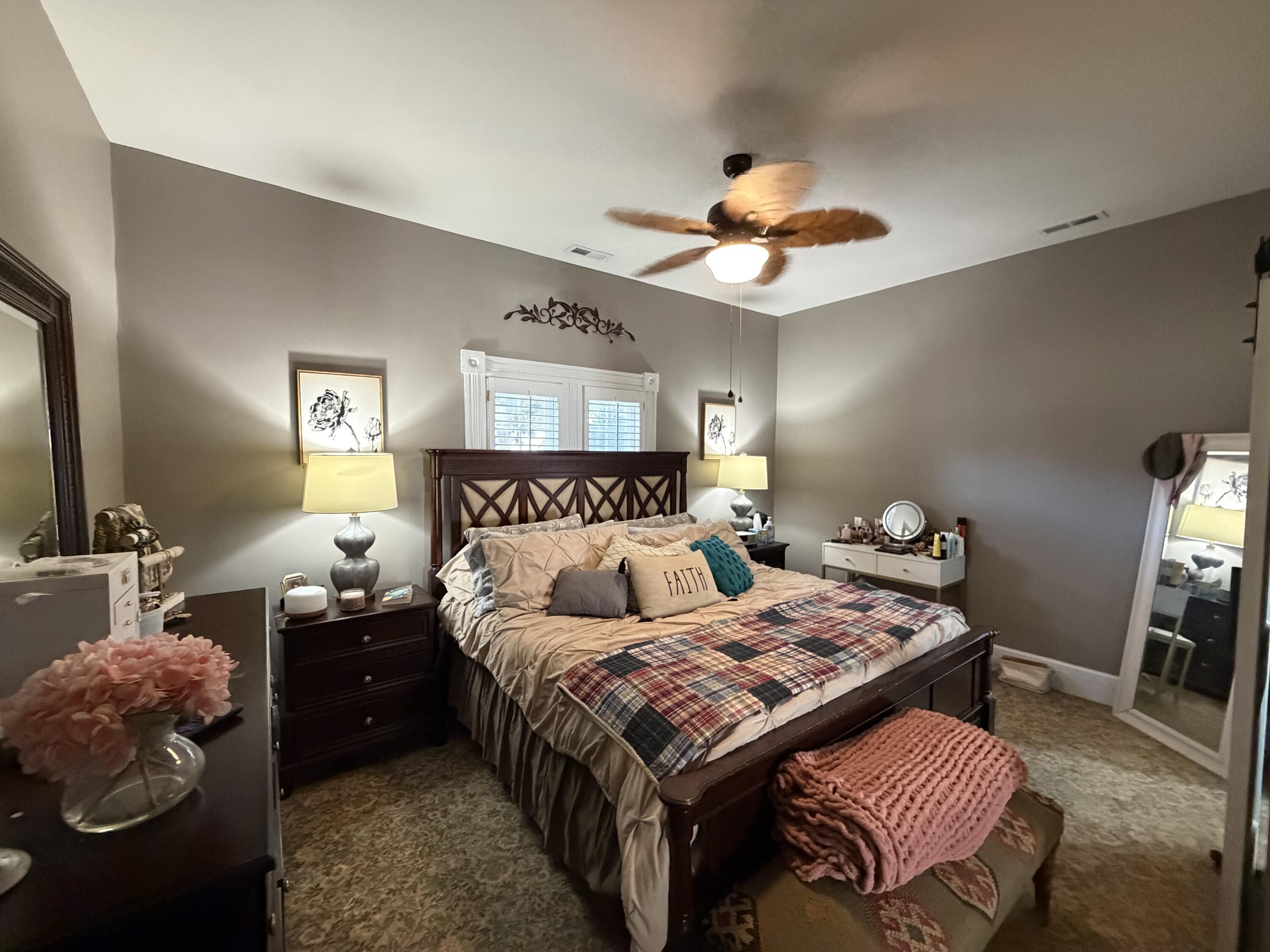 118 College Street Property Photo 32