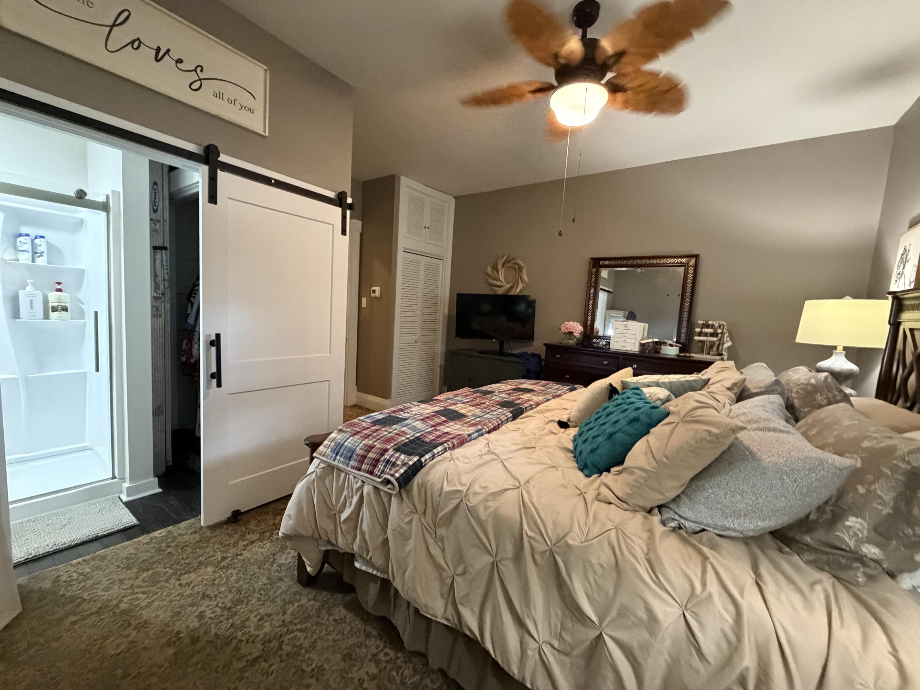 118 College Street Property Photo 33