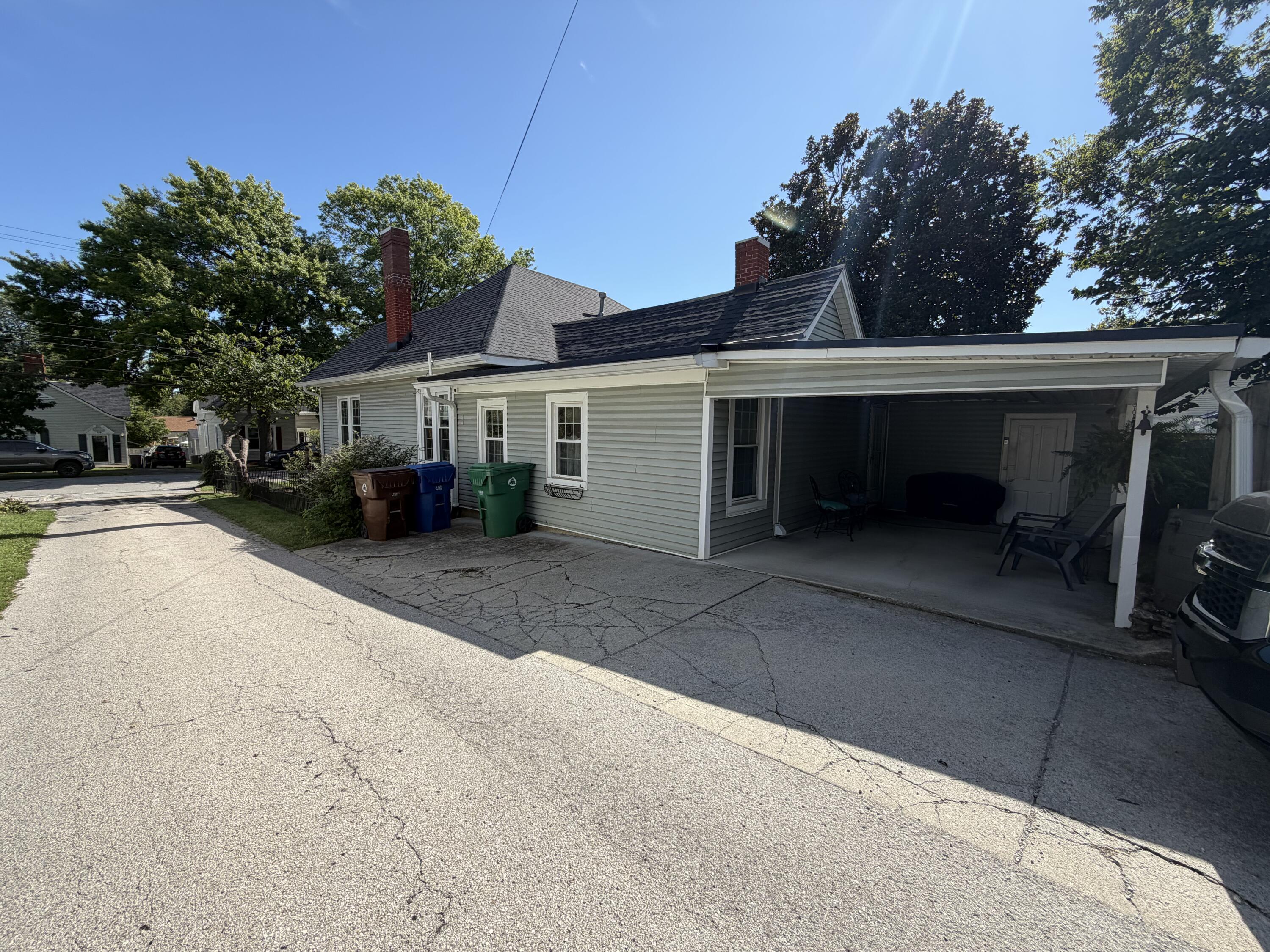 118 College Street Property Photo 37