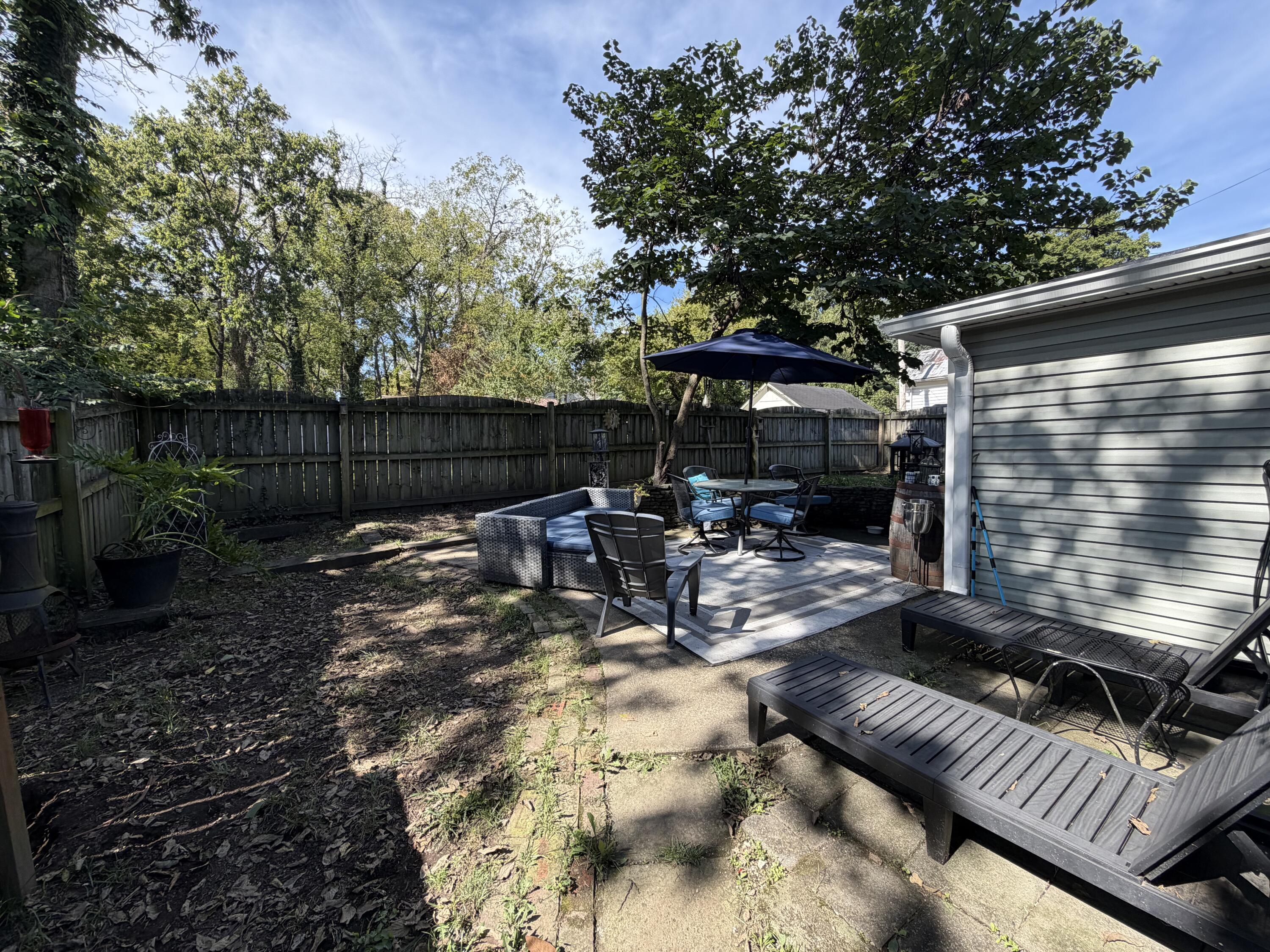 118 College Street Property Photo 38