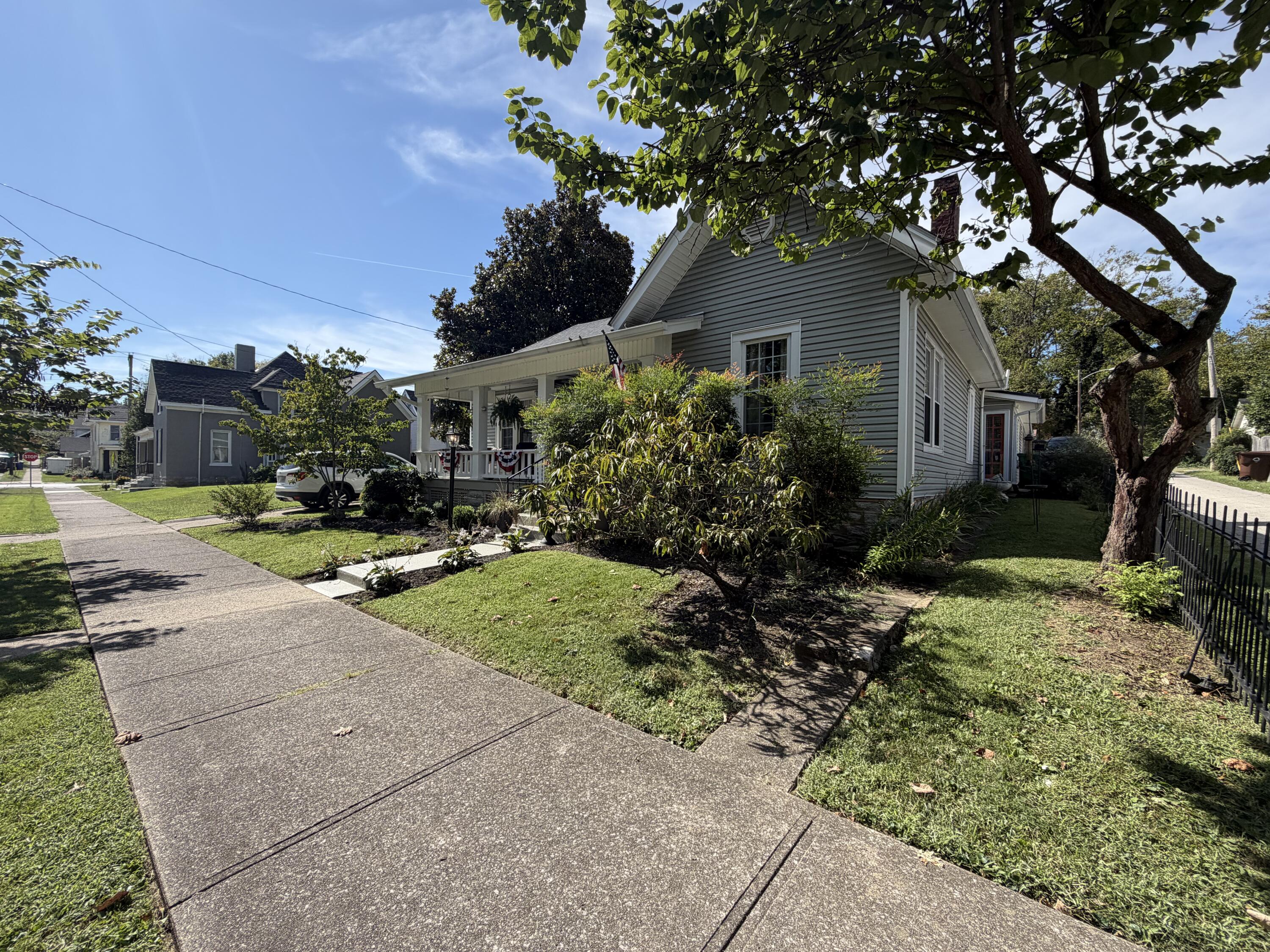 118 College Street Property Photo 49