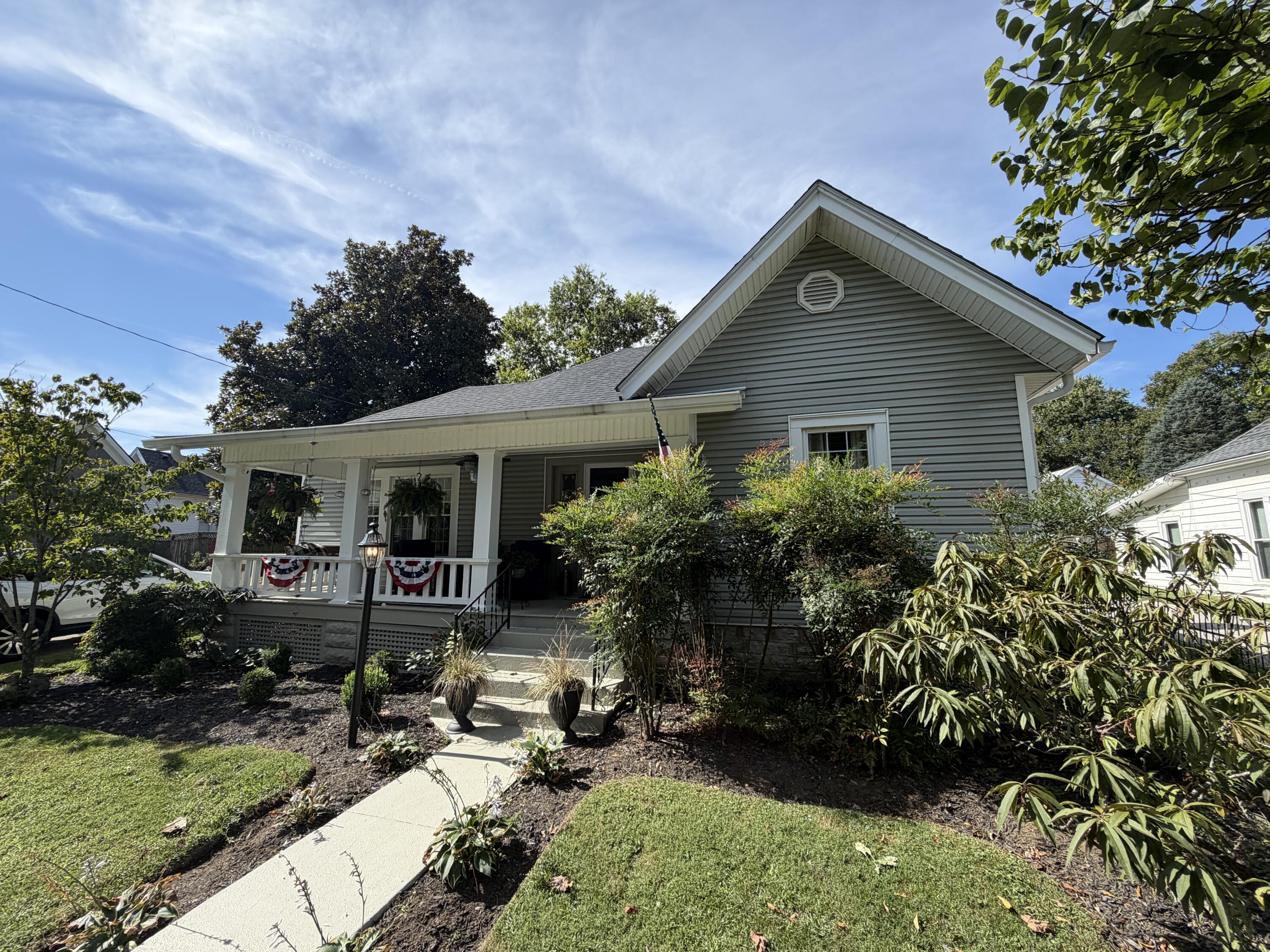118 College Street Property Photo 54