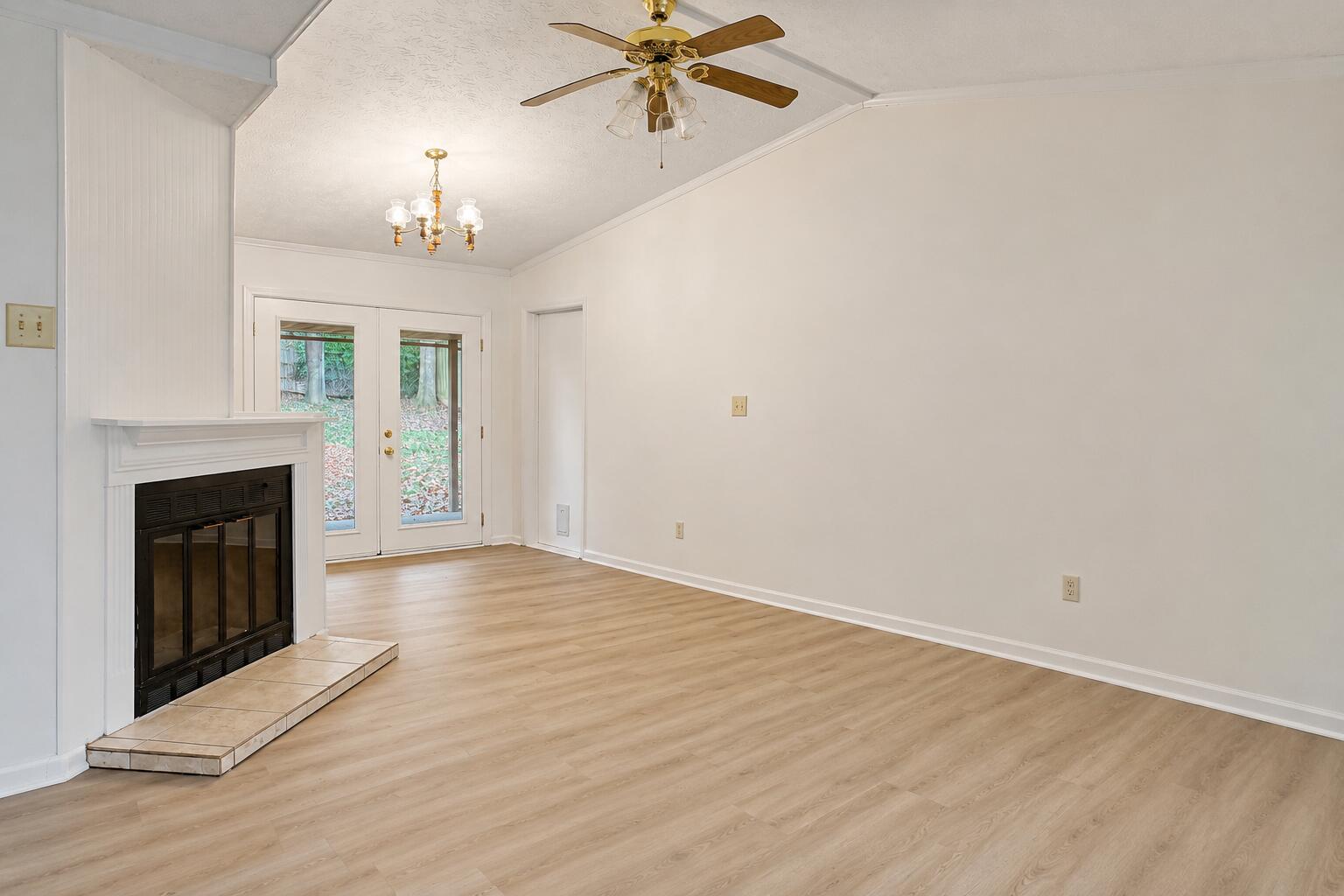 107 Hillside Drive Property Photo 2