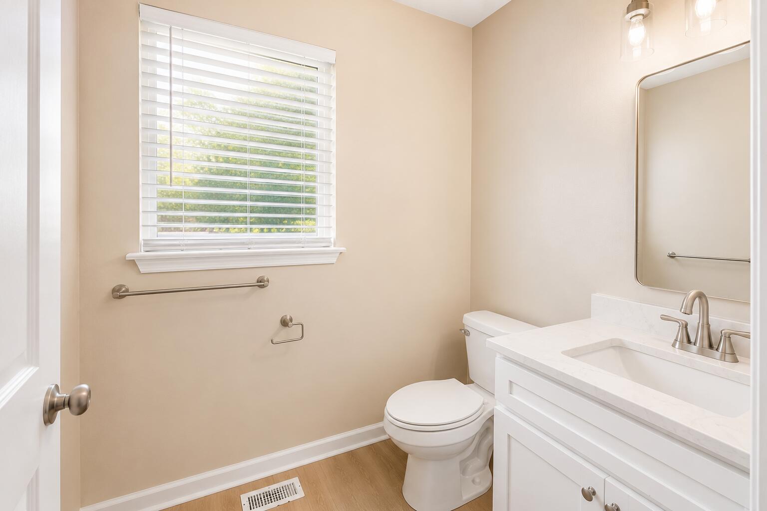 163 Williamsburg Lane Property Photo 6