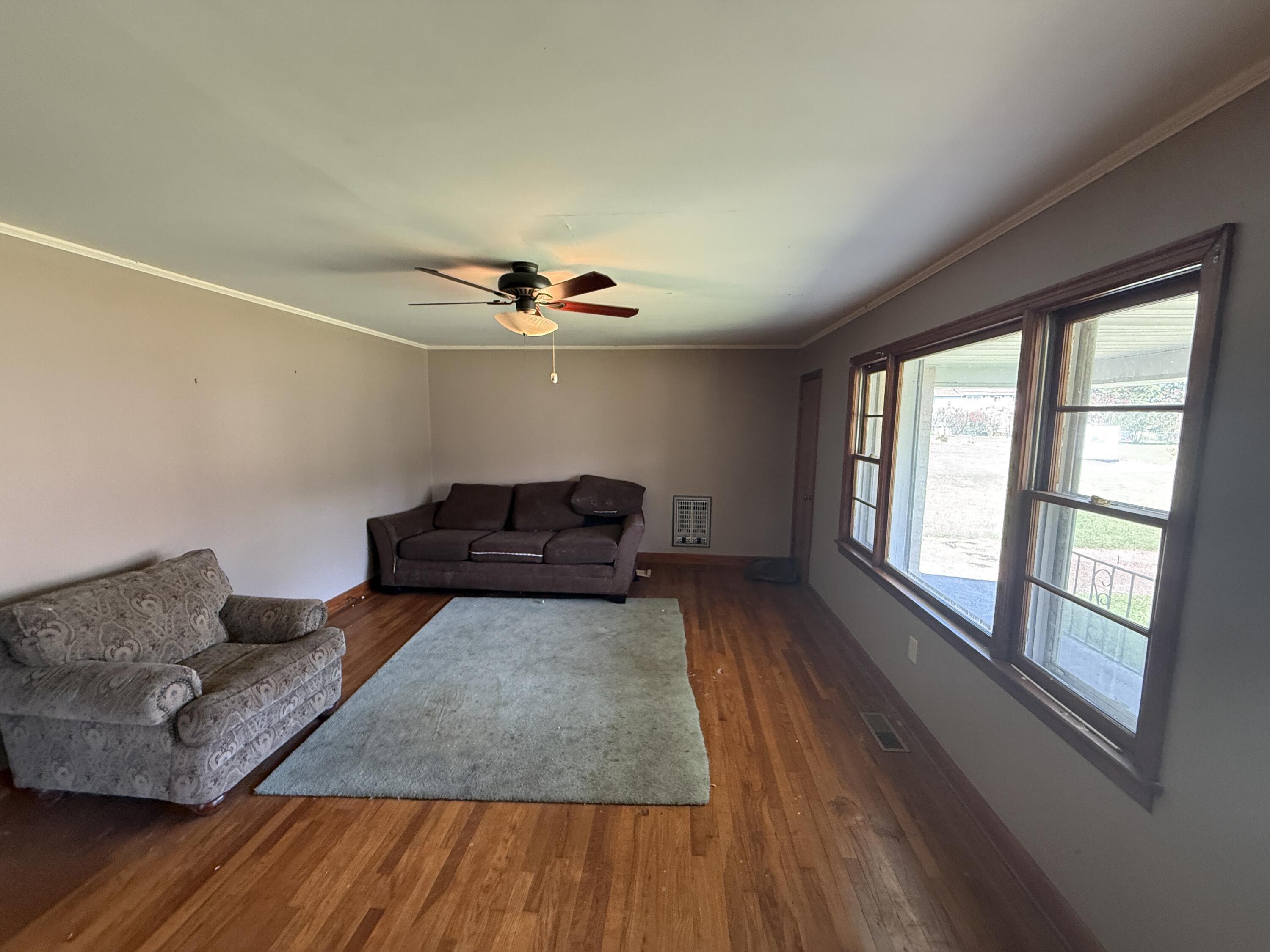 123 S 1st Street Property Photo 6