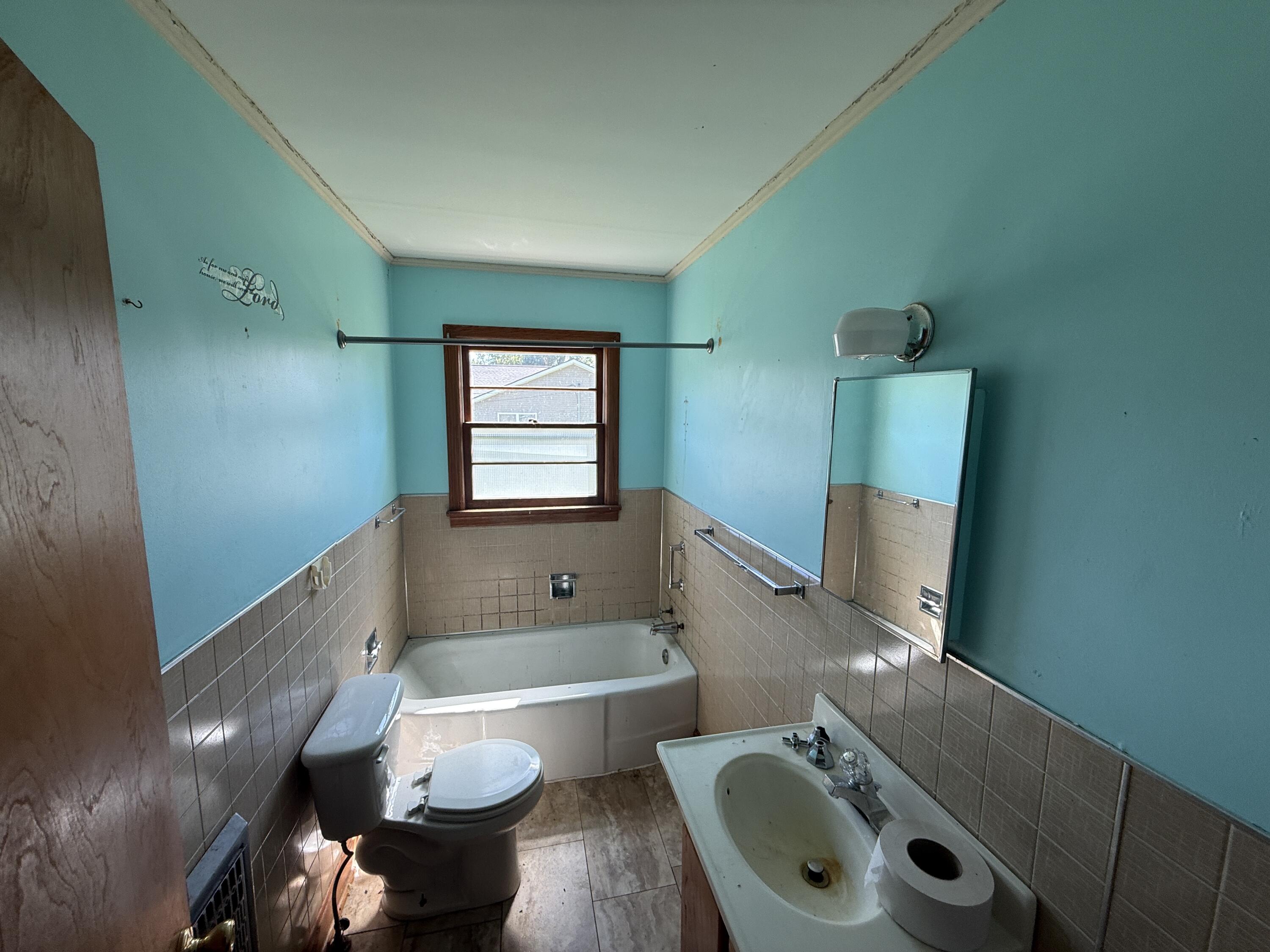 123 S 1st Street Property Photo 12